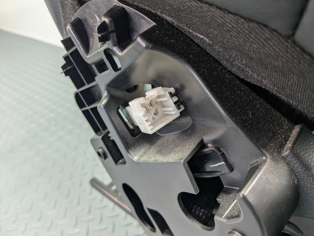 09 - 11 OEM MERCEDES-BENZ ML63 FRONT RIGHT SIDE SEAT WITH HEADREST BLACK LEATHER