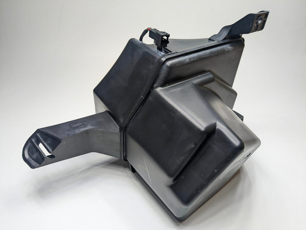 2009 - 2011 OEM MERCEDES-BENZ ML63 REAR SUBWOOFER SPEAKER HARMAN KARDON LOGIC 7