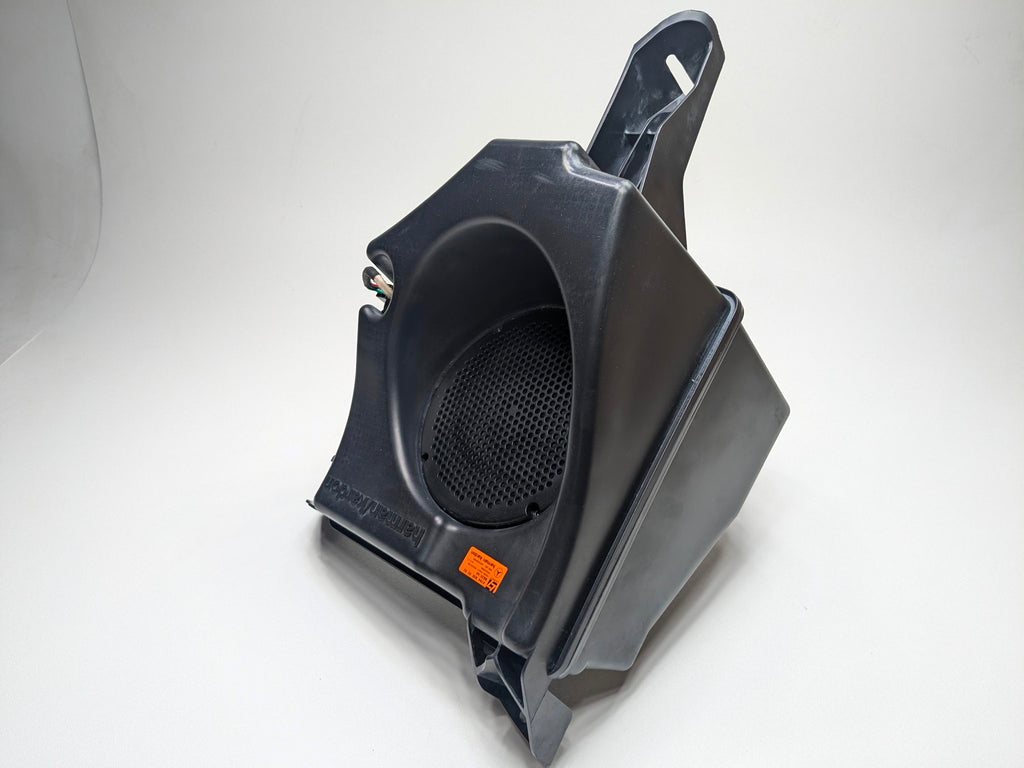 2009 - 2011 OEM MERCEDES-BENZ ML63 REAR SUBWOOFER SPEAKER HARMAN KARDON LOGIC 7