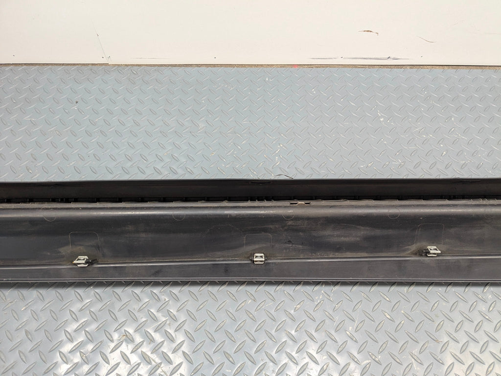 2009 - 2011 OEM MERCEDES-BENZ ML63 RIGHT SIDE RUNNING BOARD STEP PAD ASSEMBLY