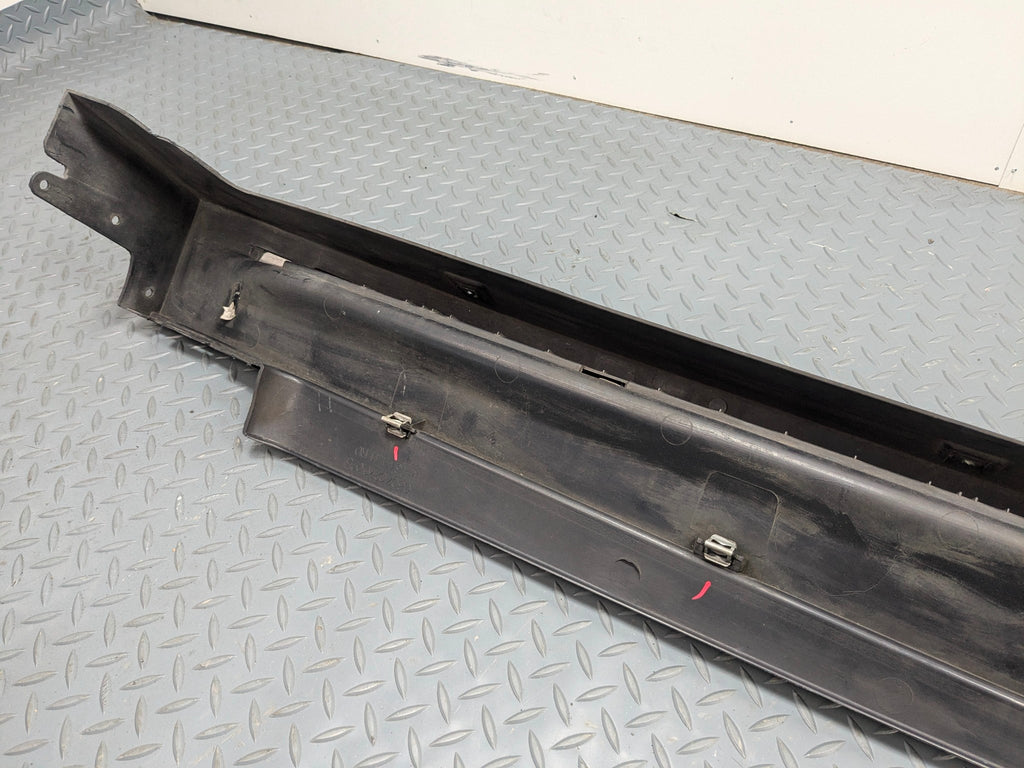 2009 - 2011 OEM MERCEDES-BENZ ML63 LEFT SIDE RUNNING BOARD STEP PAD ASSEMBLY