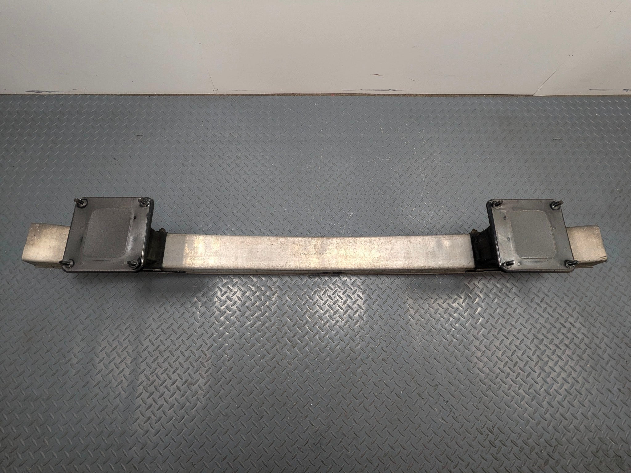 2009 - 2011 OEM MERCEDES-BENZ ML63 REAR BUMPER REINFORCEMENT IMPACT BAR