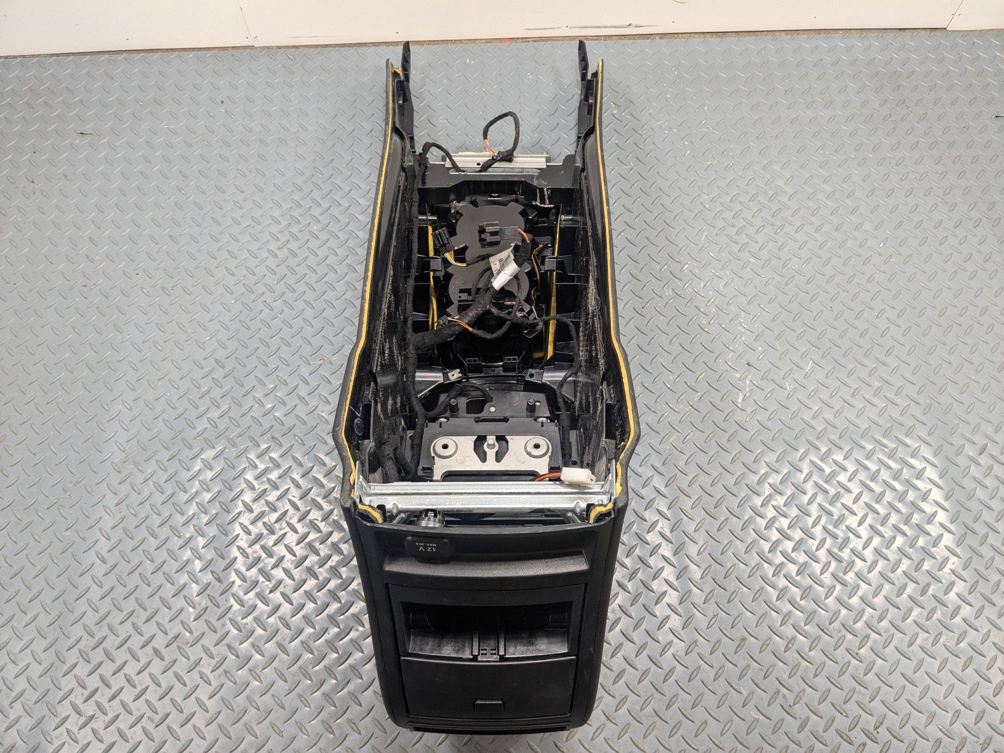 09 - 11 OEM MERCEDES-BENZ ML63 INTERIOR CENTER FLOOR CONSOLE ARMREST ASSEMBLY