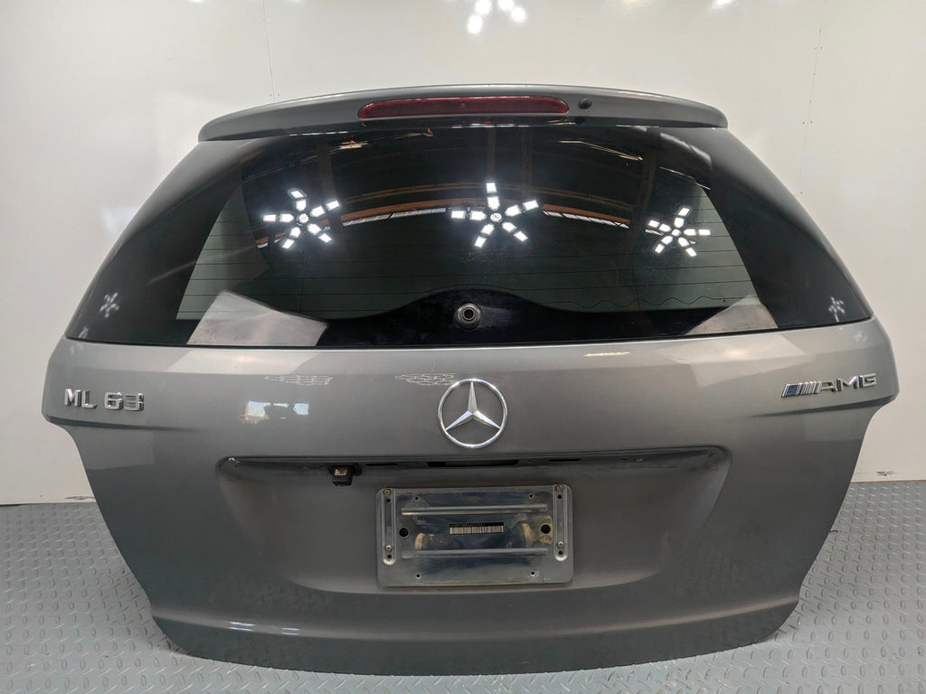 2009 - 2011 OEM MERCEDES-BENZ ML63 REAR TRUNK TAILGATE HATCH PANEL ASSEMBLY
