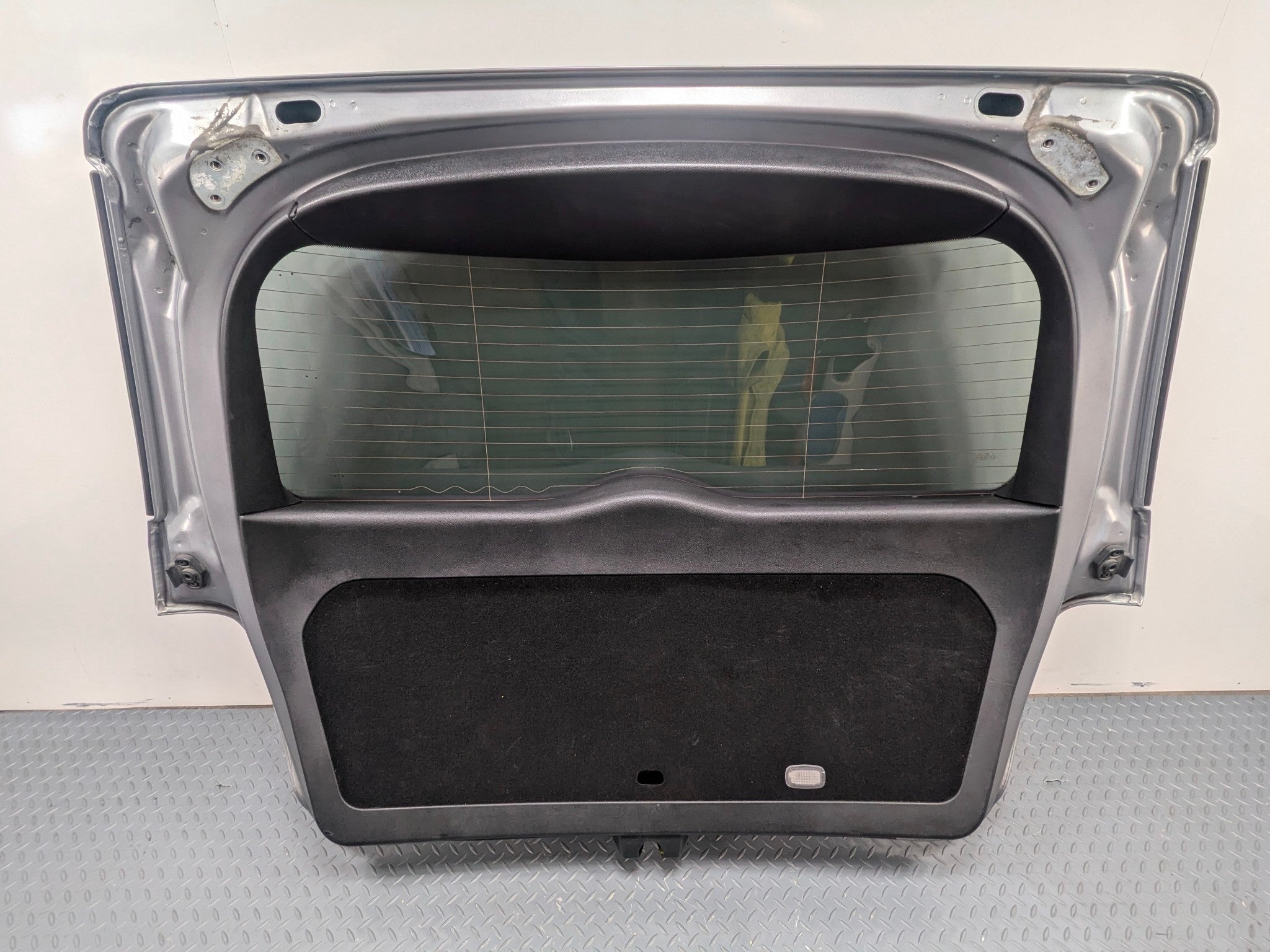 2009 - 2011 OEM MERCEDES-BENZ ML63 REAR TRUNK TAILGATE HATCH PANEL ASSEMBLY