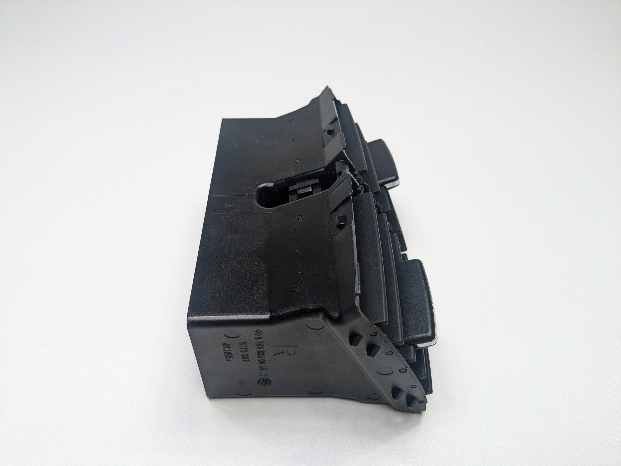 2009 - 2011 OEM MERCEDES-BENZ ML63 REAR CENTER AC CONDITIONING AIR VENT
