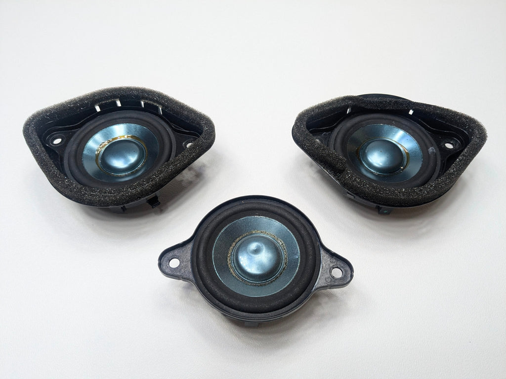 09 - 11 OEM MERCEDES-BENZ ML63 FRONT DASH AND REAR SOUND SYSTEM SPEAKER SET OF 3