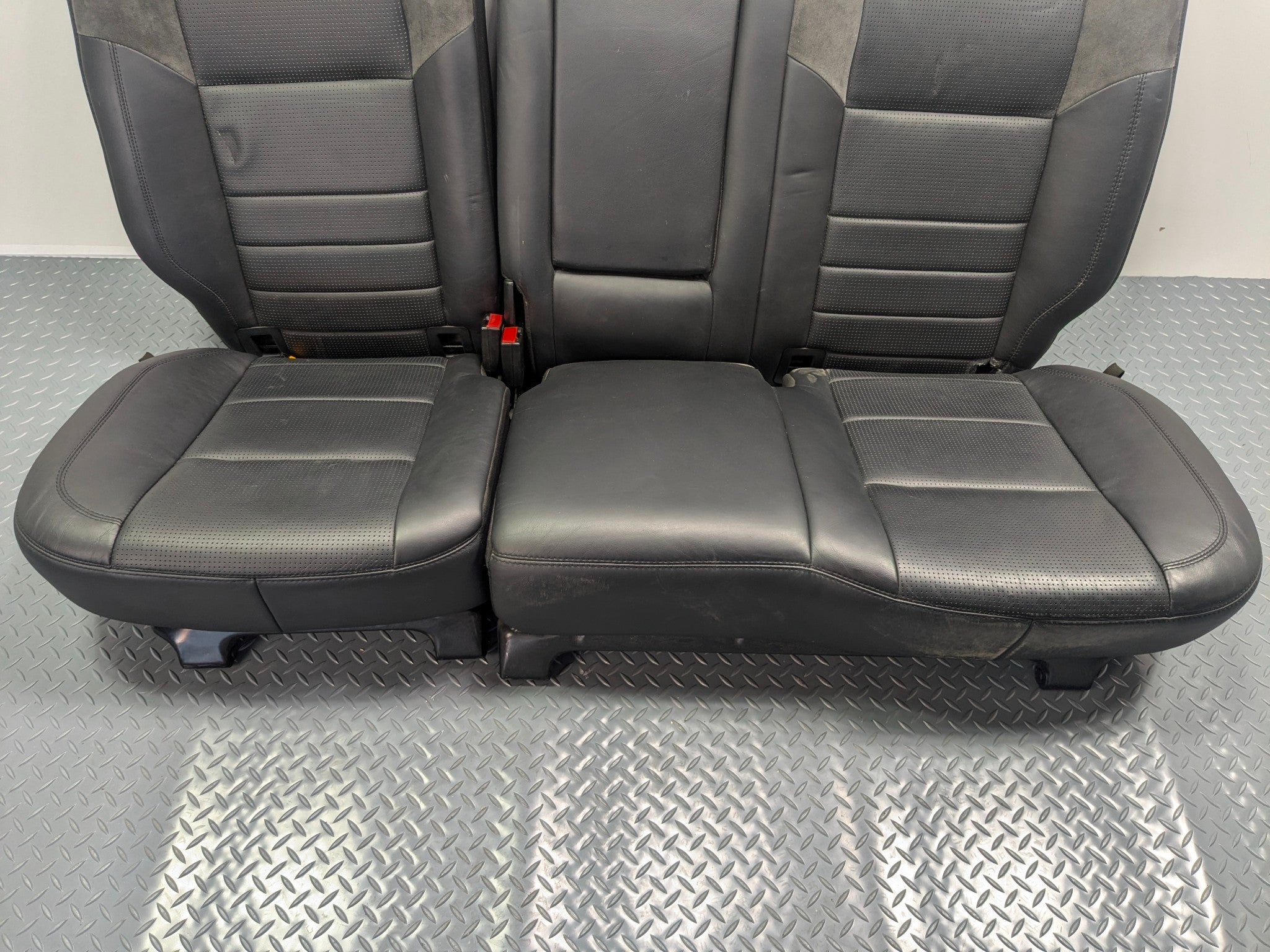 2009 - 2011 OEM MERCEDES-BENZ ML63 REARBACK SEAT BLACK LEATHER ASSEMBLY