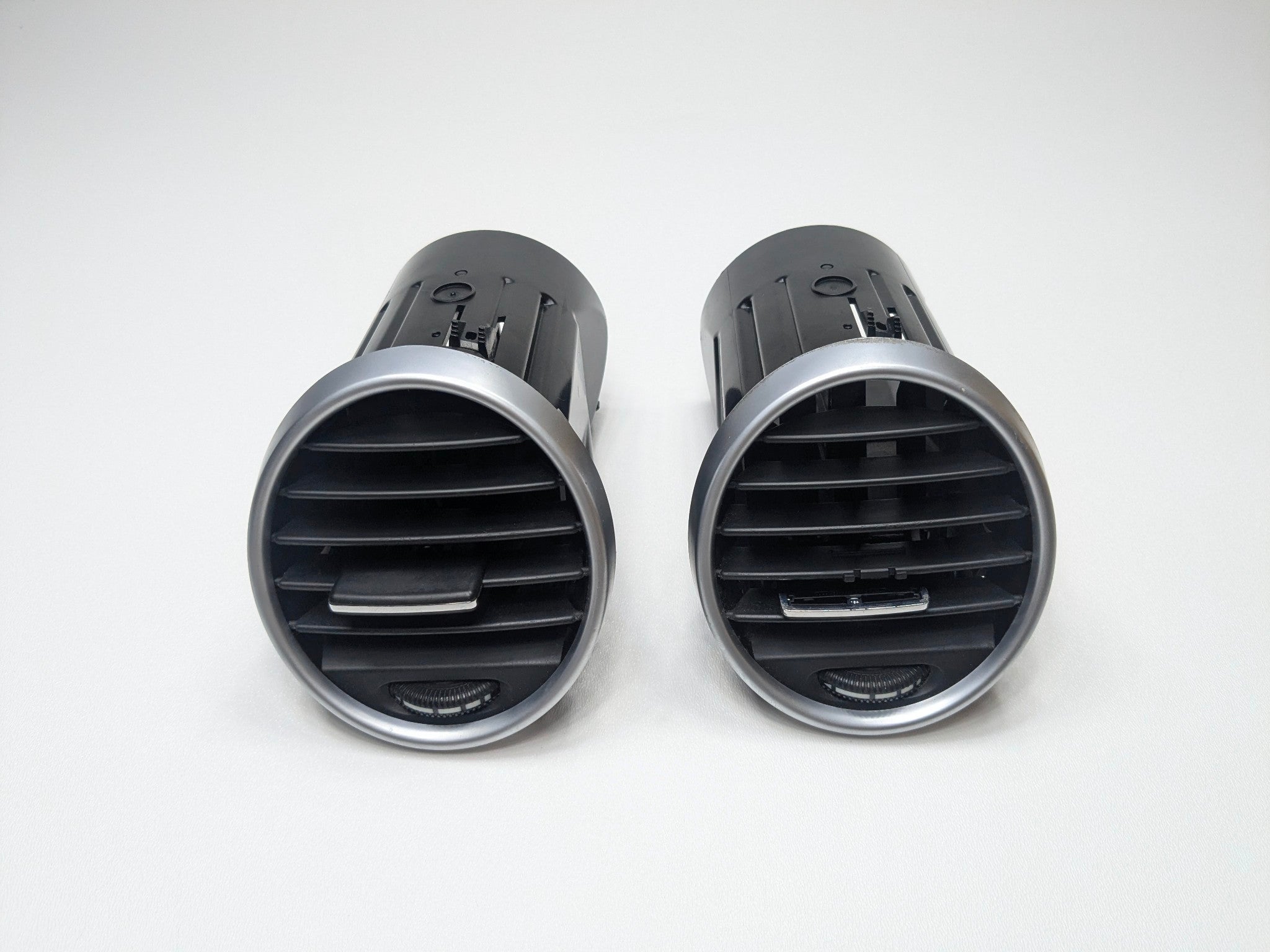 2009 - 2011 OEM MERCEDES-BENZ ML63 FRONT CENTER SIDE DASH AC HEATER AIR VENT
