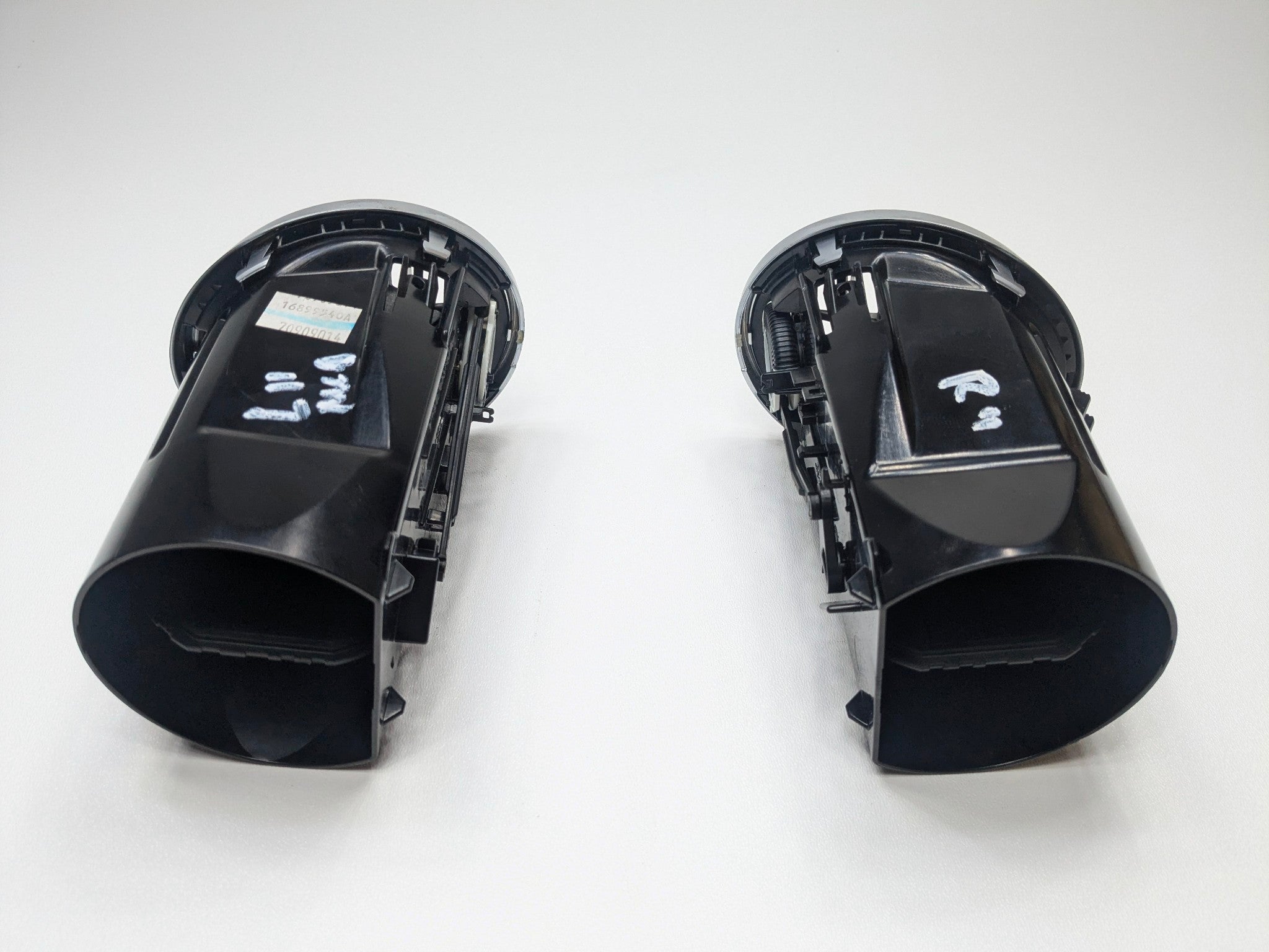 2009 - 2011 OEM MERCEDES-BENZ ML63 FRONT CENTER SIDE DASH AC HEATER AIR VENT