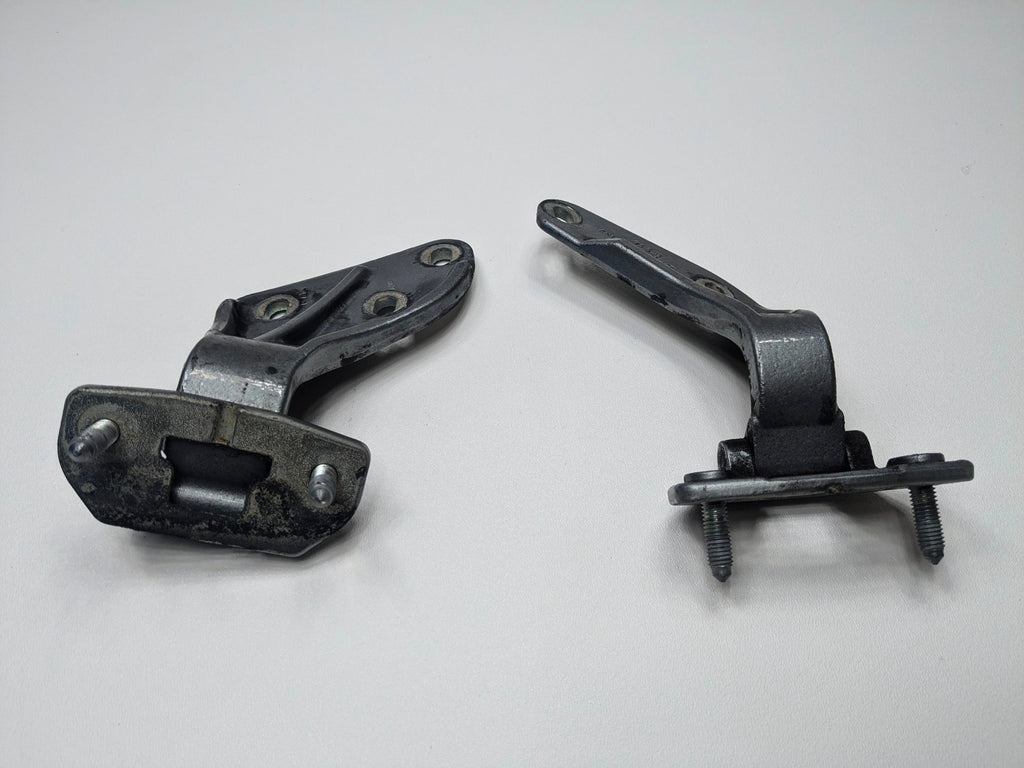2009 - 2011 OEM MERCEDES-BENZ ML63 REAR TAILGATE HINGES PAIR