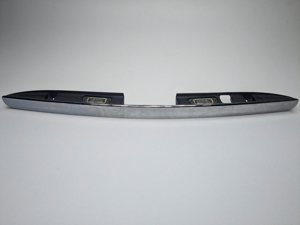 2009 - 2011 OEM MERCEDES-BENZ ML63 TRUNK LID HATCH LATCH HANDLE MOLDING TRIM