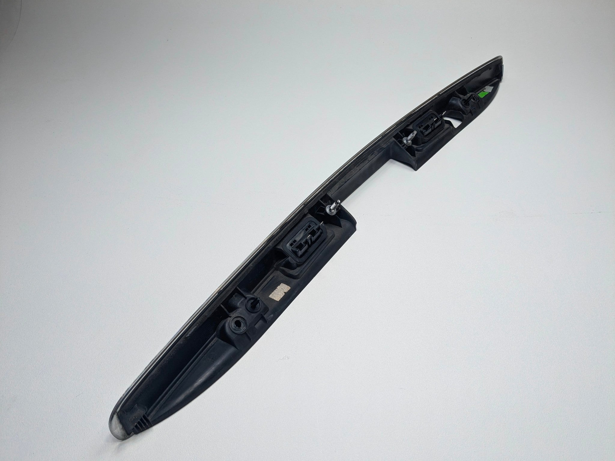 2009 - 2011 OEM MERCEDES-BENZ ML63 TRUNK LID HATCH LATCH HANDLE MOLDING TRIM