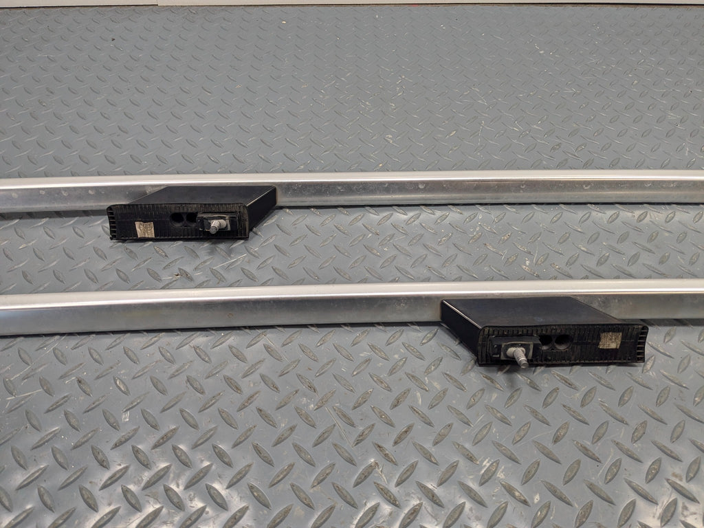 09 - 11 OEM MERCEDES-BENZ ML63 BAGGAGE LUGGAGE ROOF RACK RAIL CROSSBAR SILVER