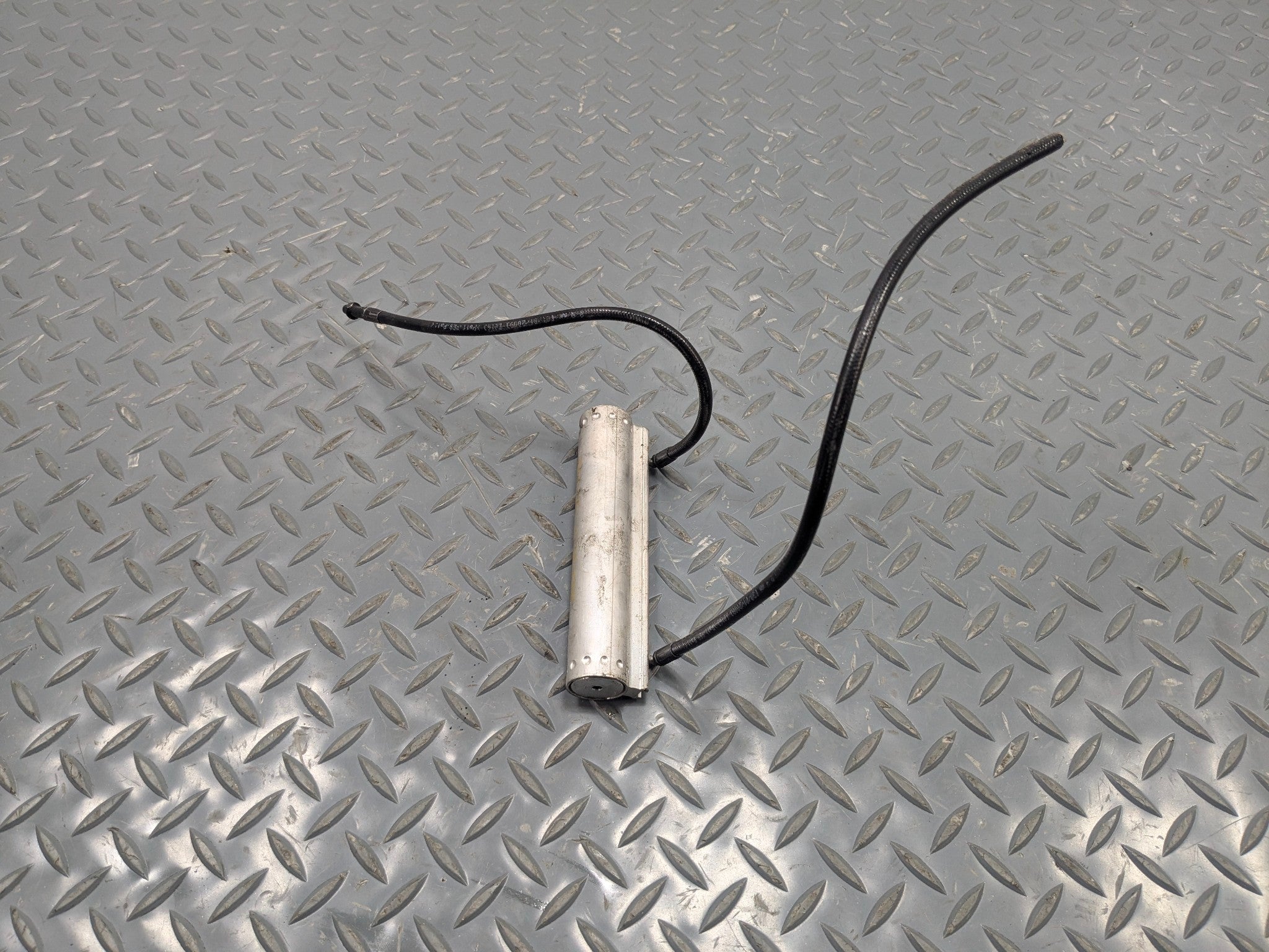 09 - 11 OEM MERCEDES-BENZ ML63 LIFTGATE TRUNK LID HYDRAULIC PRESSURE CYLINDER