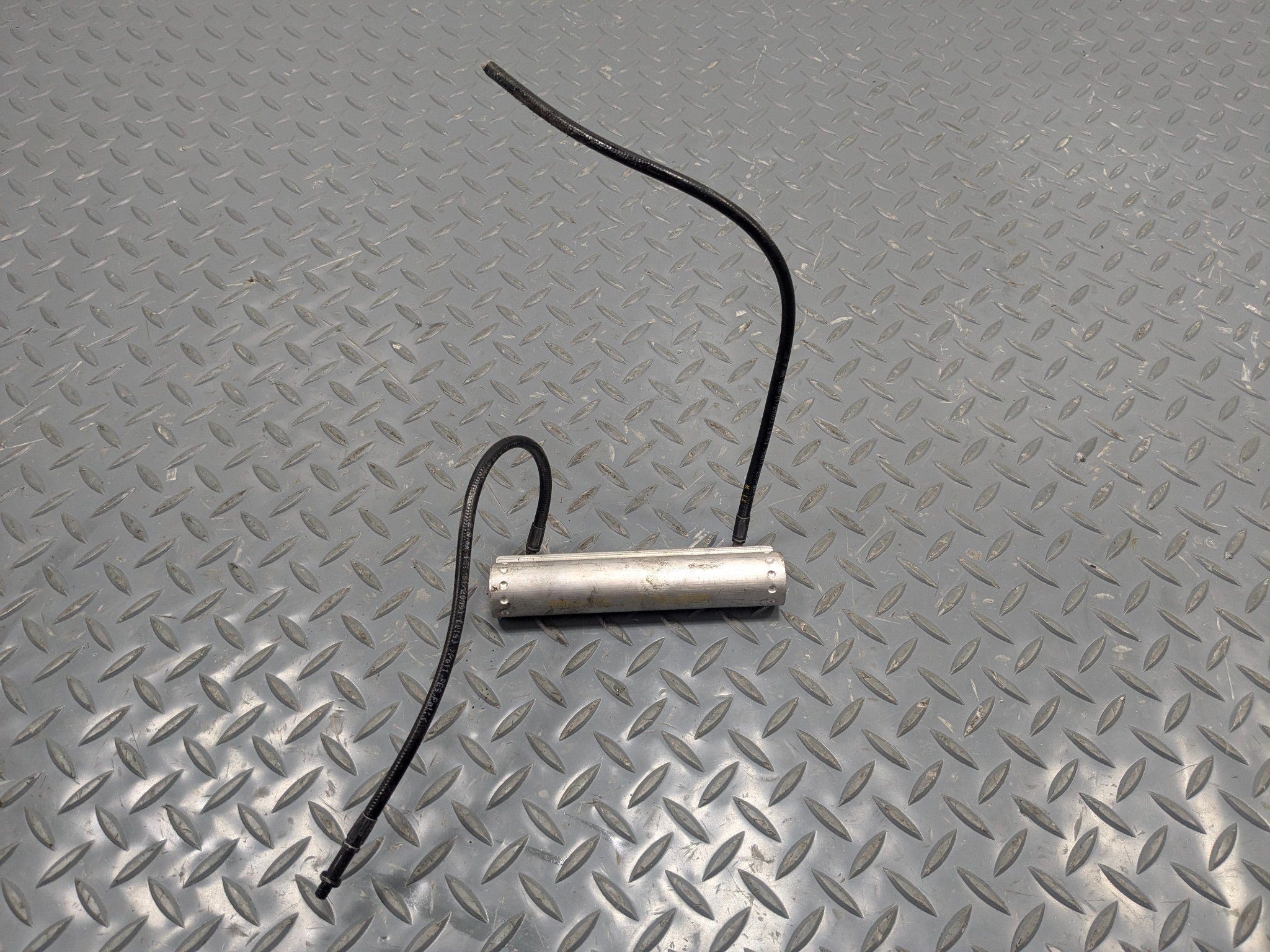 09 - 11 OEM MERCEDES-BENZ ML63 LIFTGATE TRUNK LID HYDRAULIC PRESSURE CYLINDER