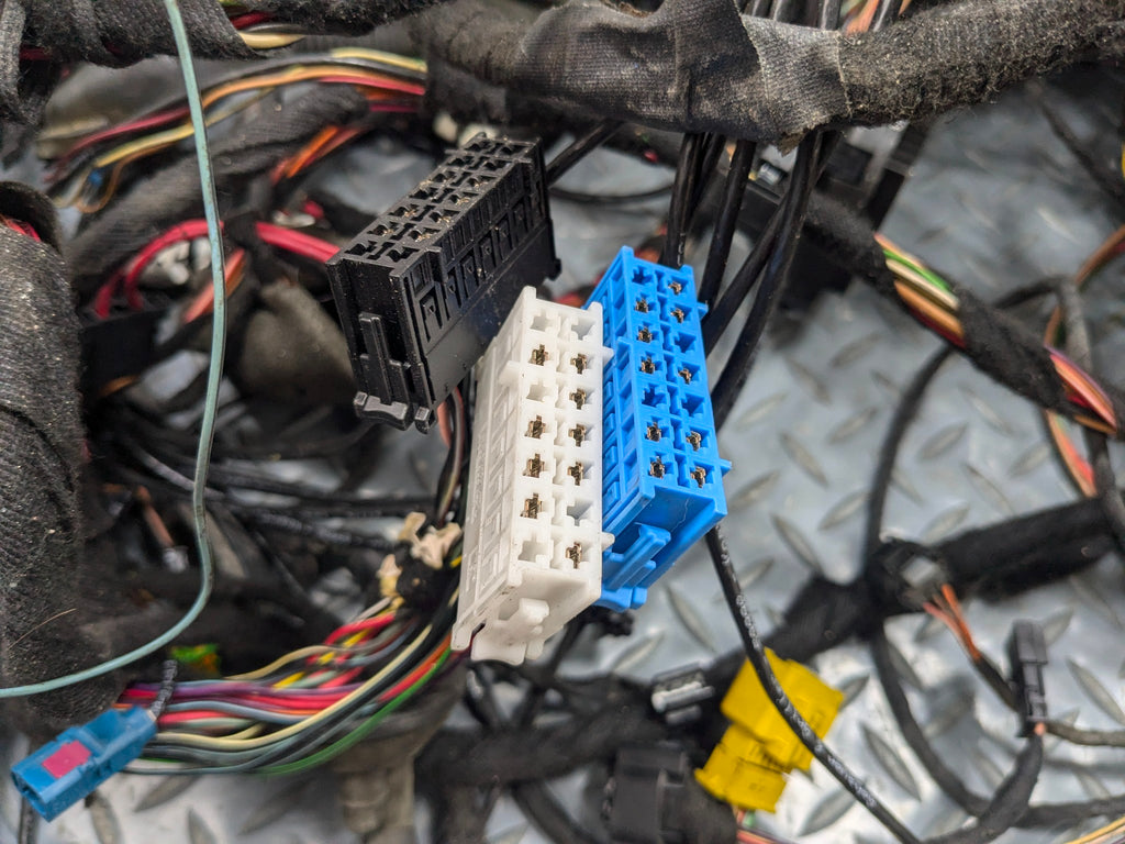 09 - 11 OEM MERCEDES-BENZ ML63 COMPLETE BODY WIRE HARNESS CABLES WITH FUSEBOX