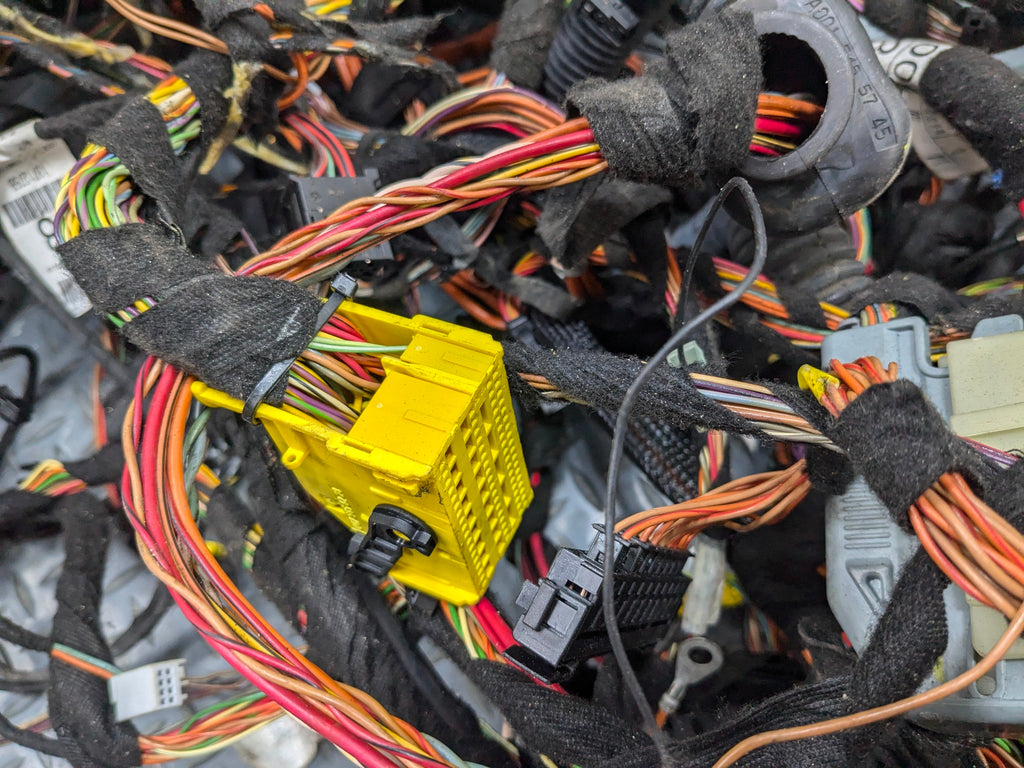 09 - 11 OEM MERCEDES-BENZ ML63 COMPLETE BODY WIRE HARNESS CABLES WITH FUSEBOX