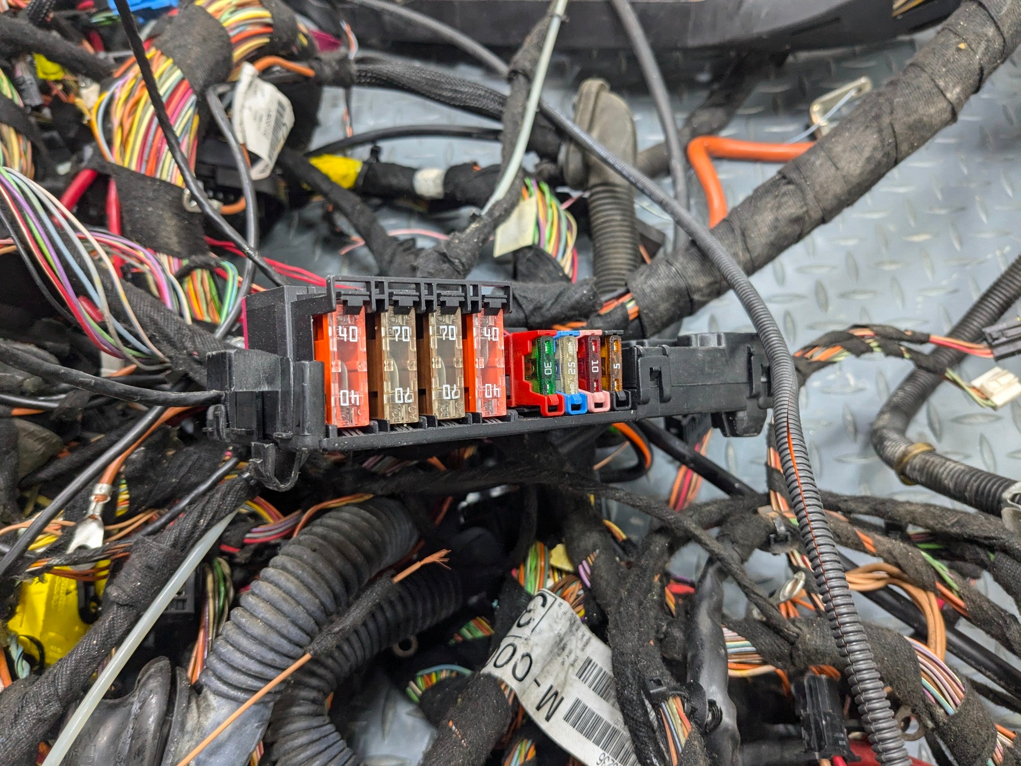 09 - 11 OEM MERCEDES-BENZ ML63 COMPLETE BODY WIRE HARNESS CABLES WITH FUSEBOX