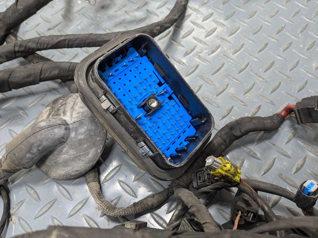 2009 - 2011 OEM MERCEDES-BENZ ML63 FRONT HOOD WIRE HARNESS WITH FUSEBOX