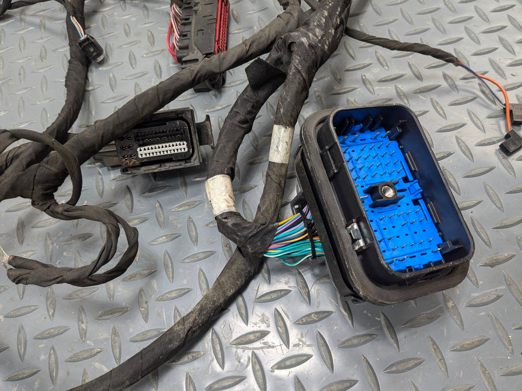 2009 - 2011 OEM MERCEDES-BENZ ML63 FRONT HOOD WIRE HARNESS WITH FUSEBOX