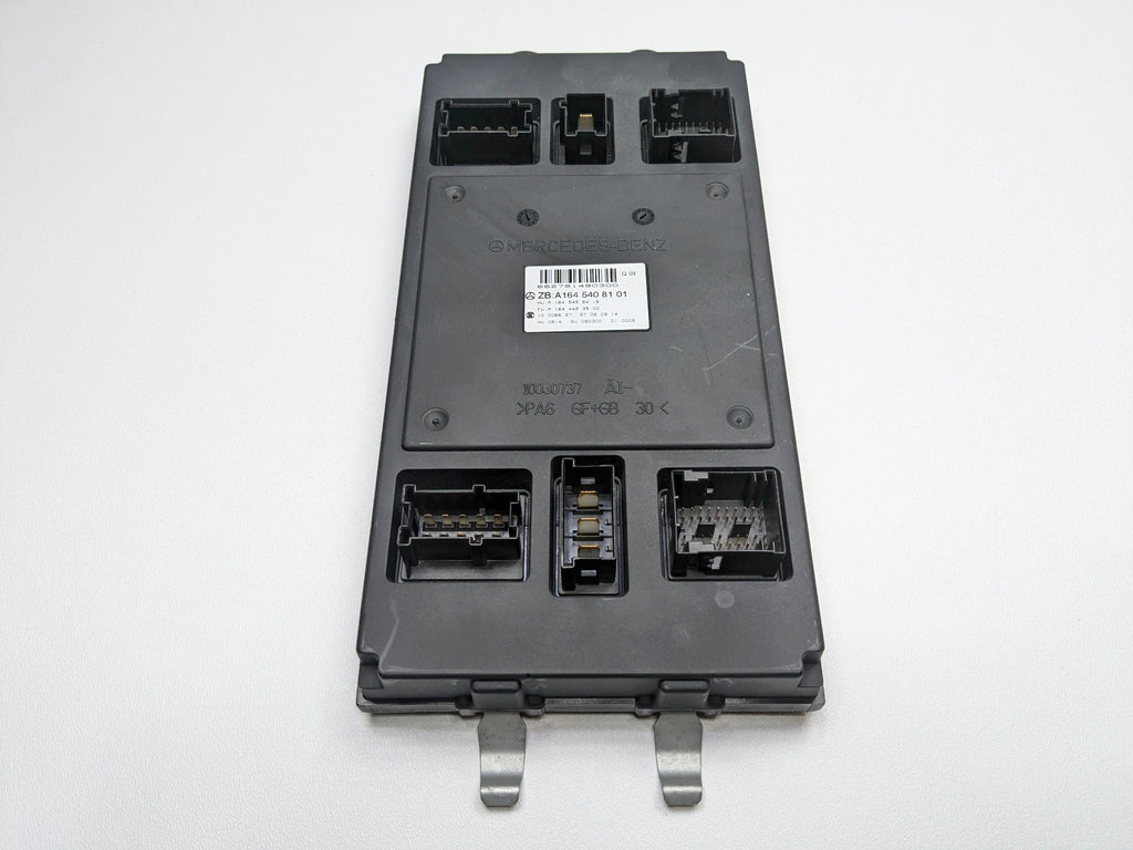 2009 - 2011 OEM MERCEDES-BENZ ML63 FRONT SAM CONTROL MODULE