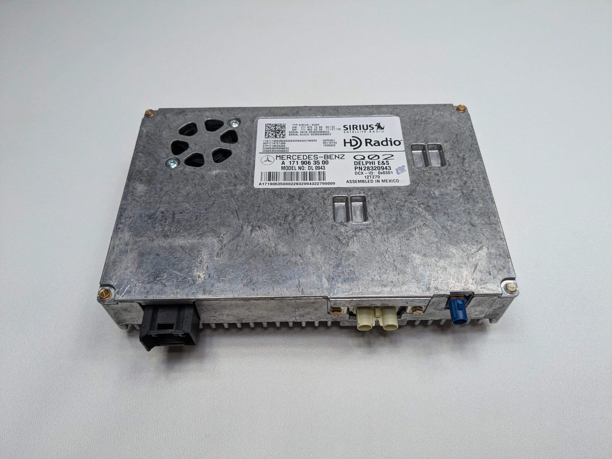 2009 - 2011 OEM MERCEDES-BENZ ML63 SIRIUS SATELLITE RADIO RECEIVER MODULE