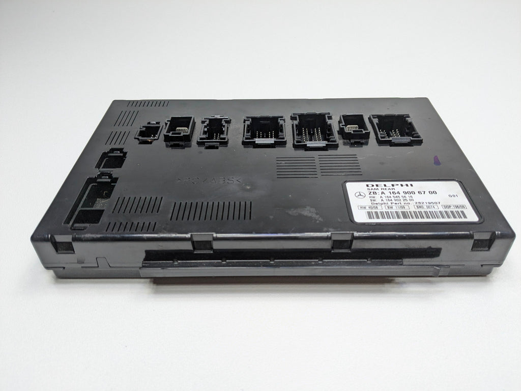 2009 - 2011 OEM MERCEDES-BENZ ML63 REAR SAM TRUNK BODY CONTROL FUSE BOX