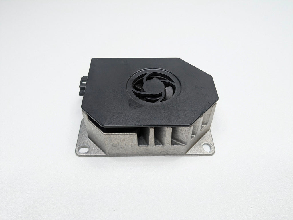 2009 - 2011 OEM MERCEDES-BENZ ML63 SOUND AUDIO SUBWOOFER AMPLIFIER