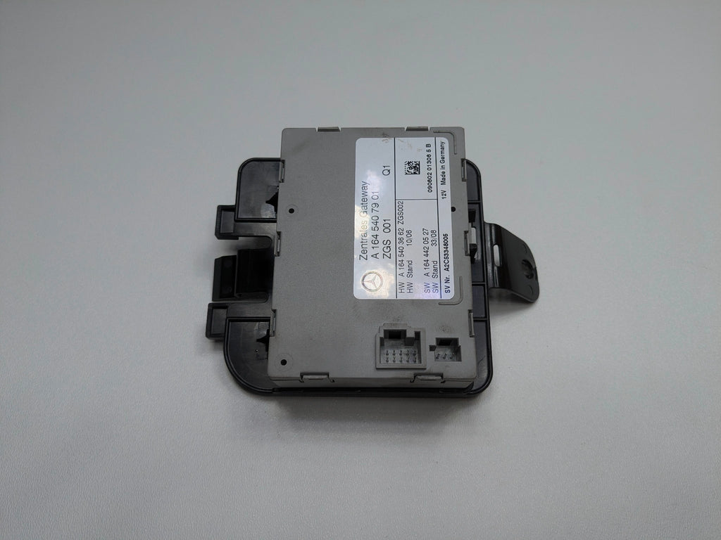 2009 - 2011 OEM MERCEDES-BENZ ML63 GATEWAY CHASSIS CONTROL MODULE