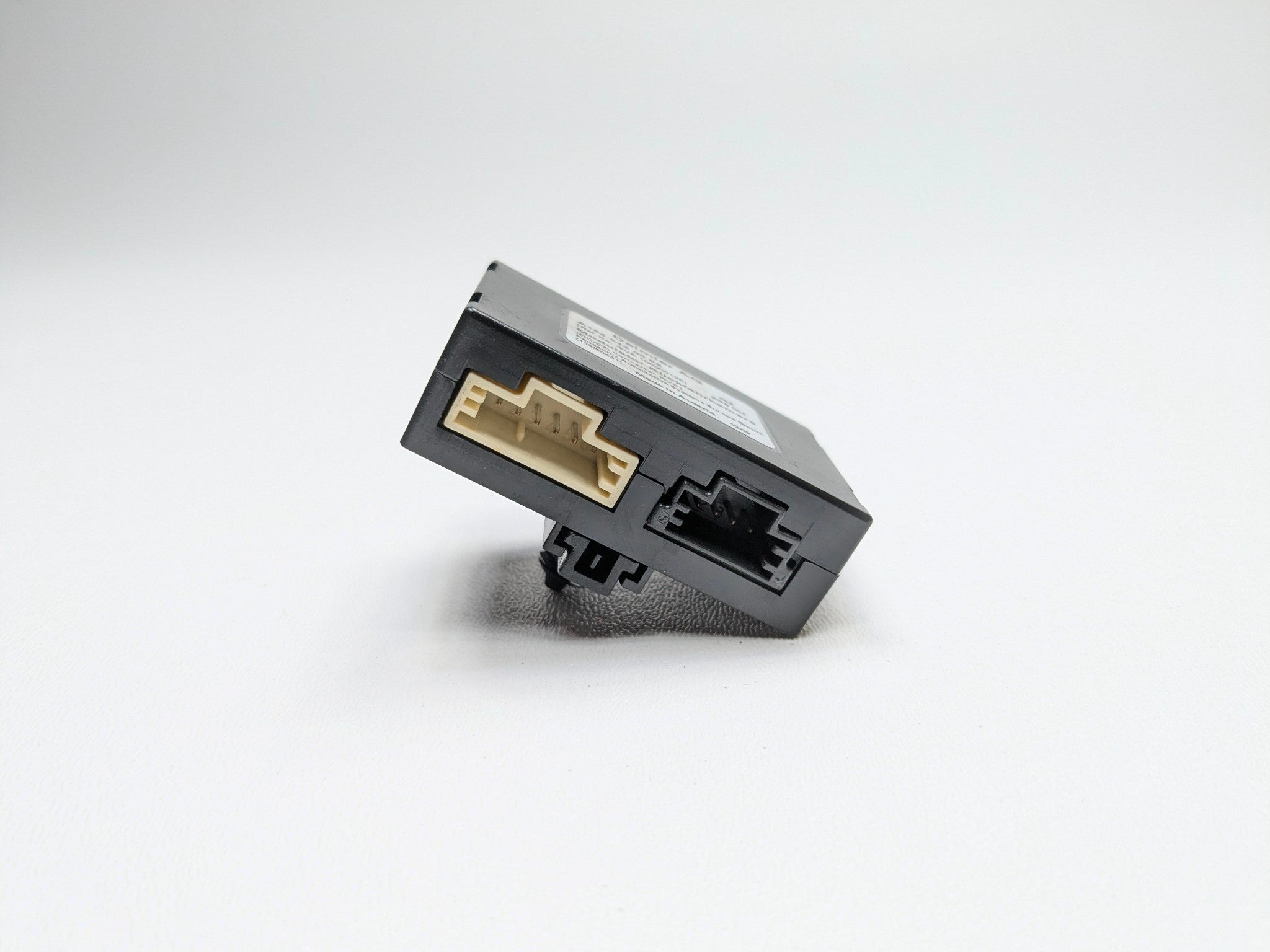 2009 - 2011 OEM MERCEDES-BENZ ML63 REAR VIEW CAMERA CONTROL MODULE