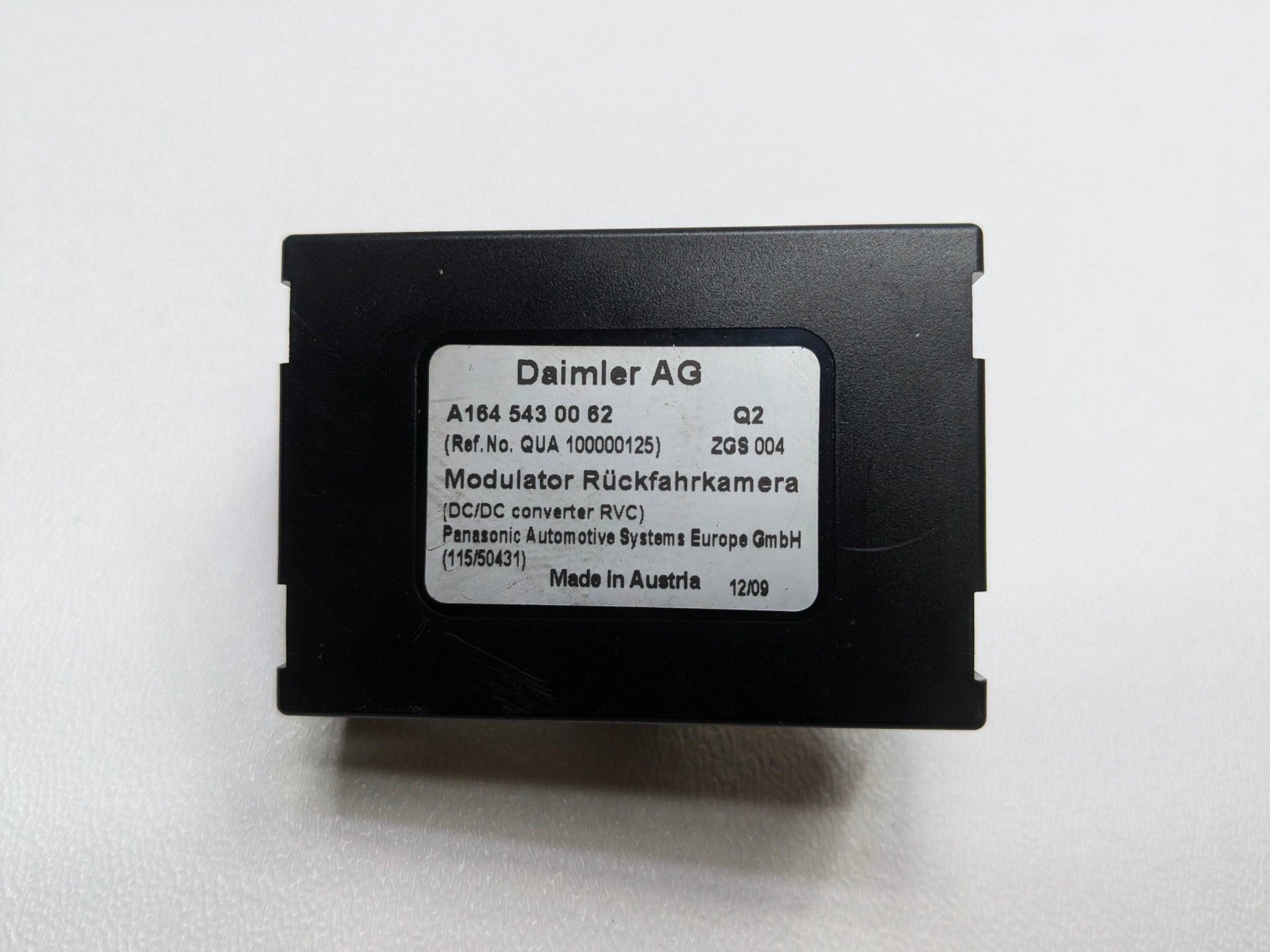 2009 - 2011 OEM MERCEDES-BENZ ML63 REAR VIEW CAMERA CONTROL MODULE