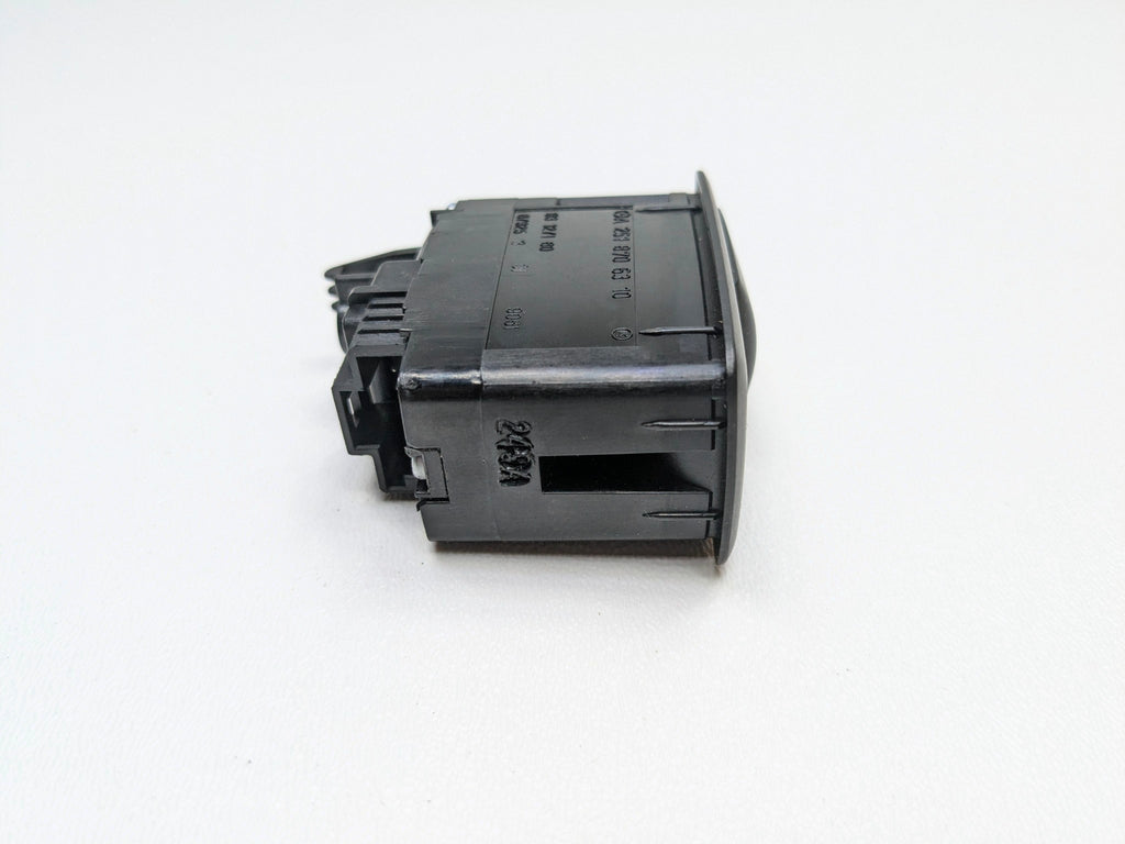 2009 - 2011 OEM MERCEDES-BENZ ML63 FRONT SIDE TRUNK LID GATE RELEASE LOCK SWITCH