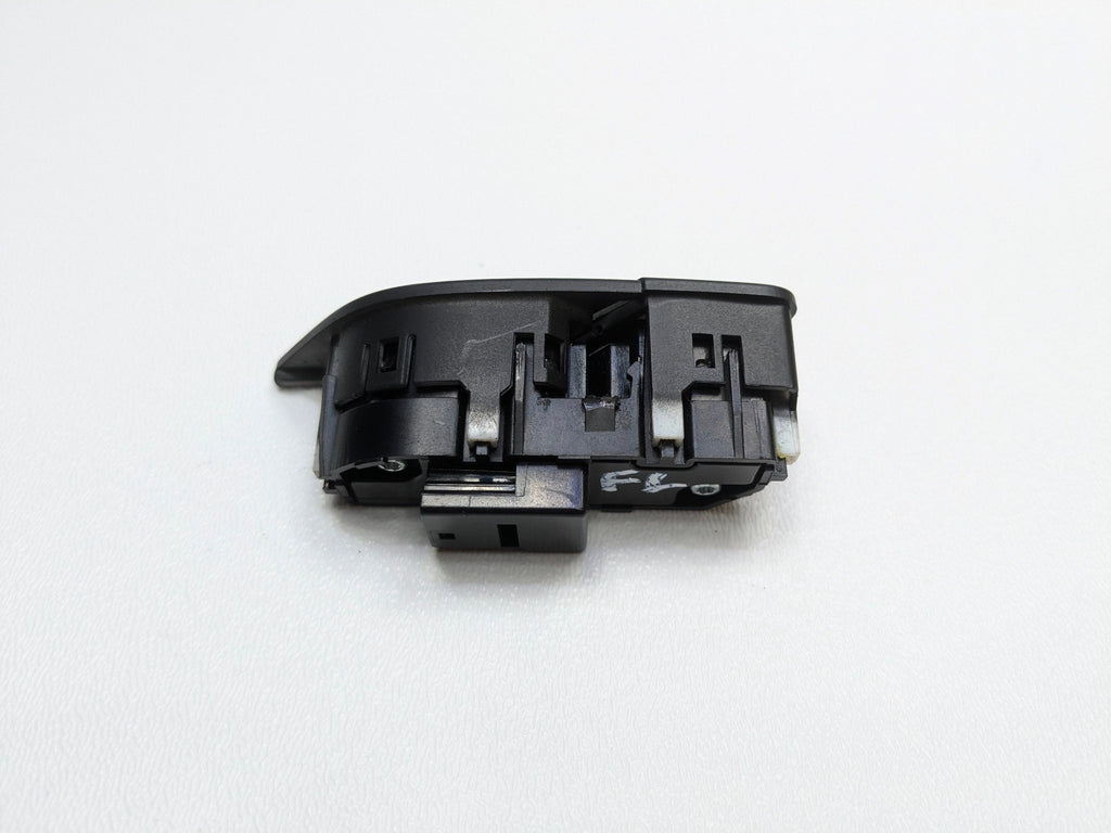 2009 - 2011 OEM MERCEDES-BENZ ML63 FRONT LEFT SIDE DOOR UNLOCK LOCK SWITCH