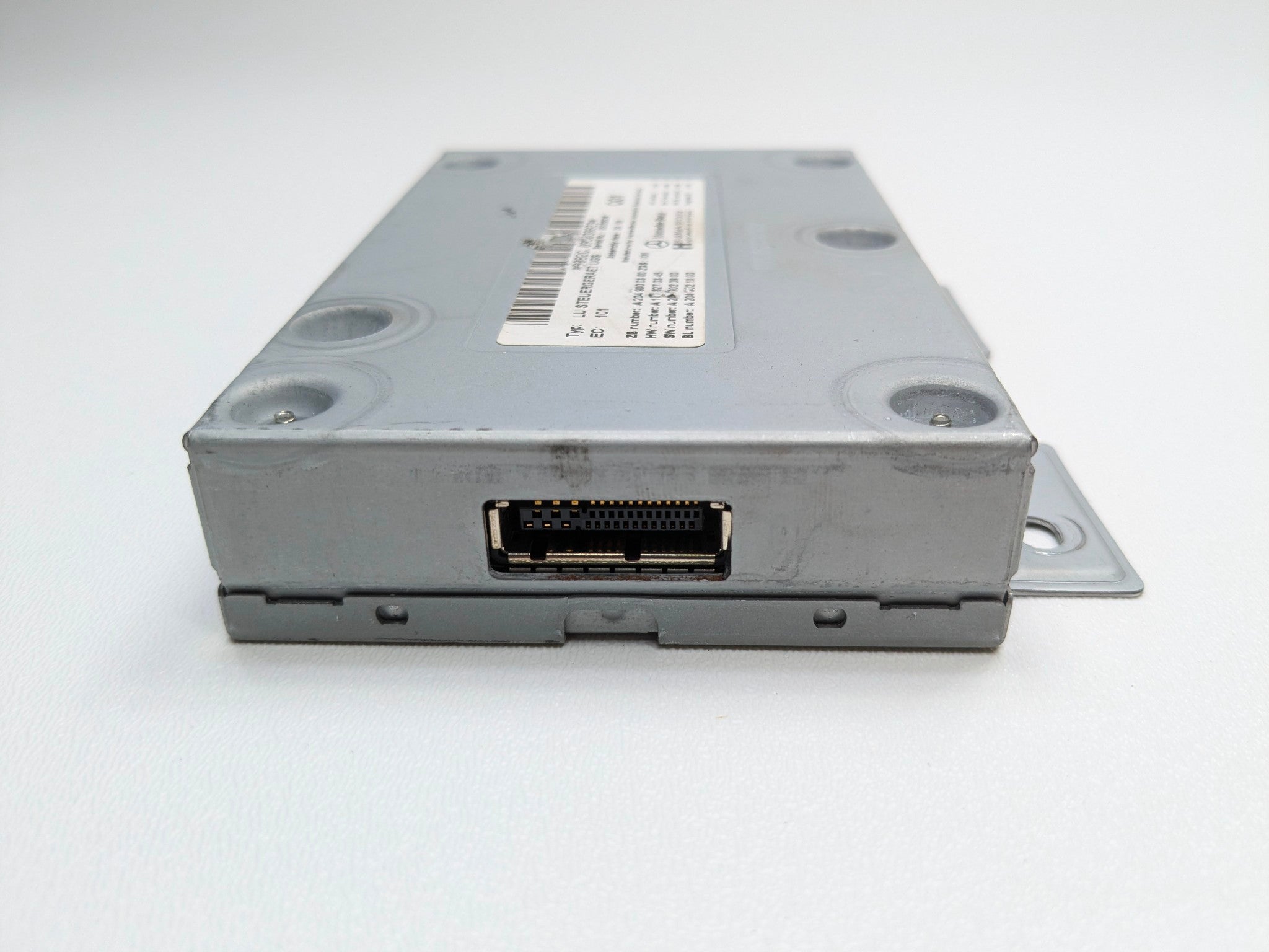 2009 - 2011 OEM MERCEDES-BENZ ML63 MEDIA INTERFACE COMMUNICATION CONTROL MODULE