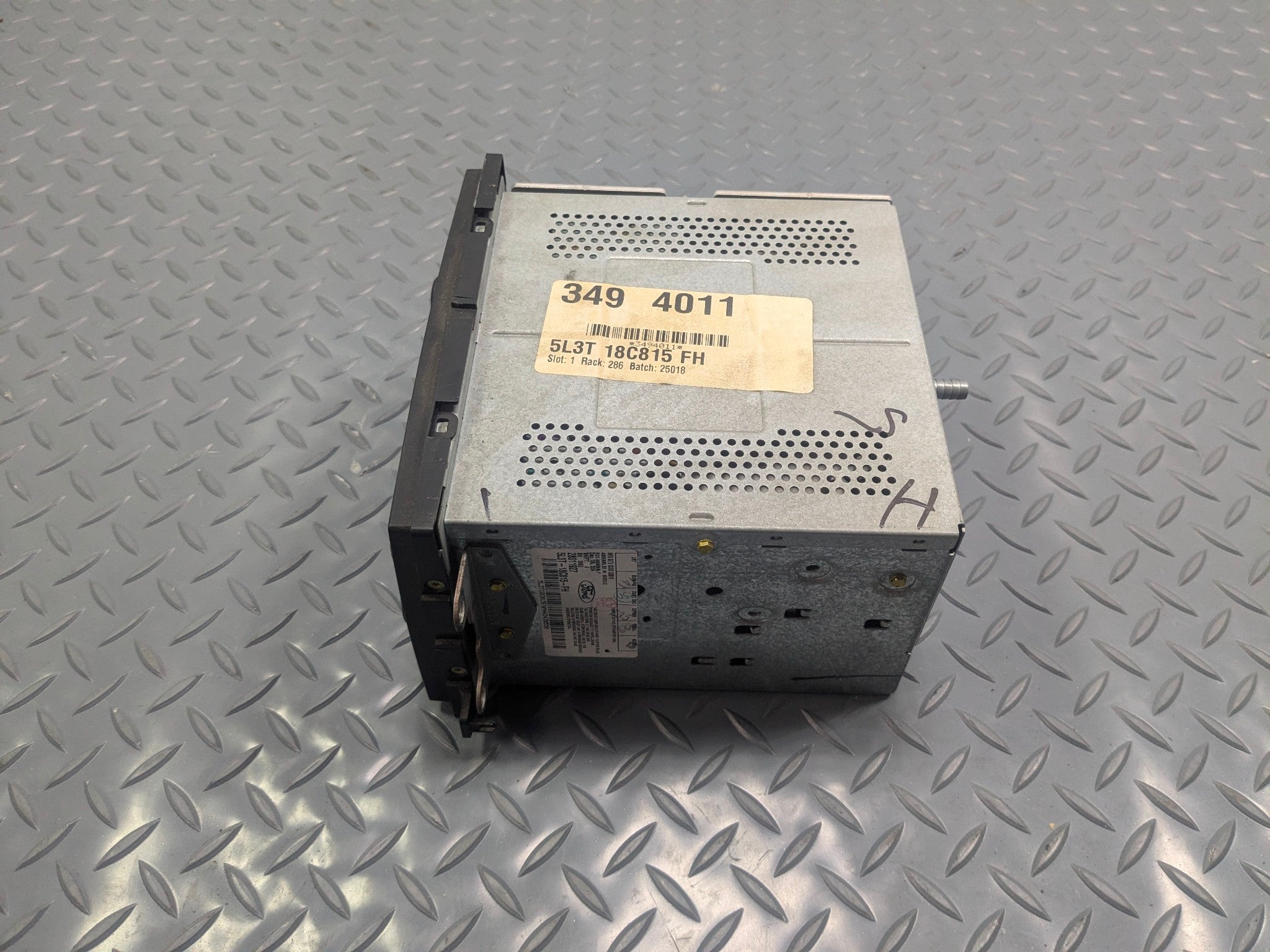 2004 - 2008 OEM FORD F150 AUDIO RADIO CD PLAYER EQUIPMENT RECEIVER