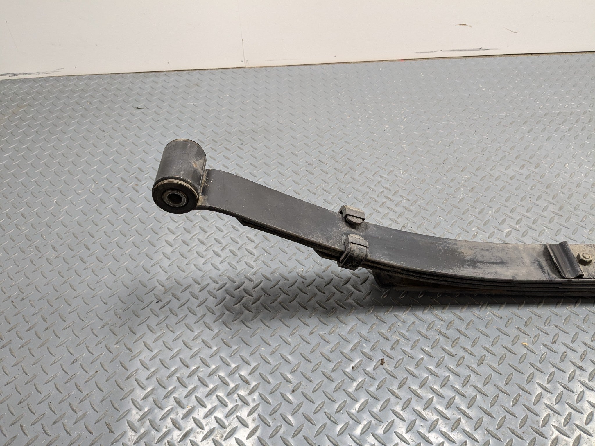 2004 - 2008 OEM FORD F150 REAR LEFT DRIVER SIDE LEAF SPRING ASSEMBLY