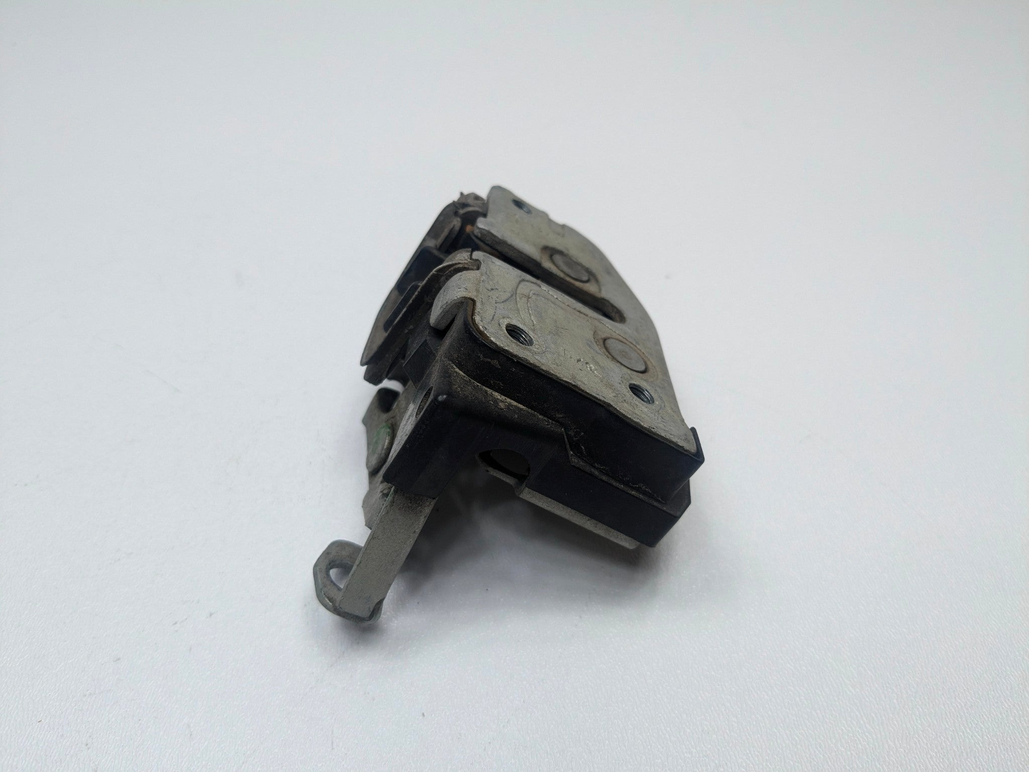 2004 - 2008 OEM FORD F150 REAR LEFT DRIVER SIDE LOWER DOOR LATCH