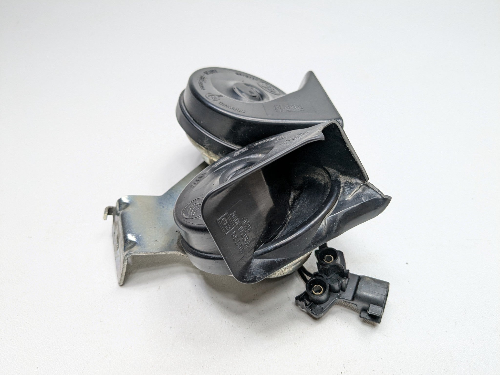 07 - 10 OEM LINCOLN MKX HIGH AND LOW NOTE TONE FREQUENCY PITCH SIGNAL HORN SET