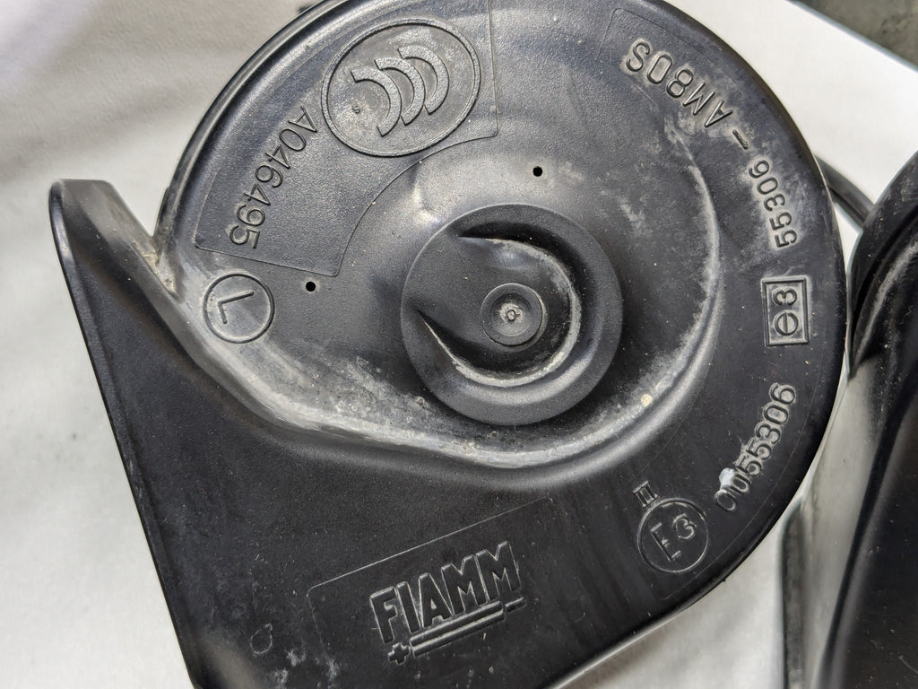 07 - 10 OEM LINCOLN MKX HIGH AND LOW NOTE TONE FREQUENCY PITCH SIGNAL HORN SET