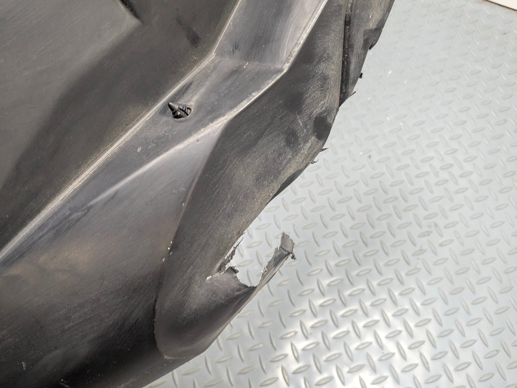 07 - 10 OEM LINCOLN MKX REAR RIGHT SIDE WHEELHOUSE FENDER LINER SPLASH SHIELD