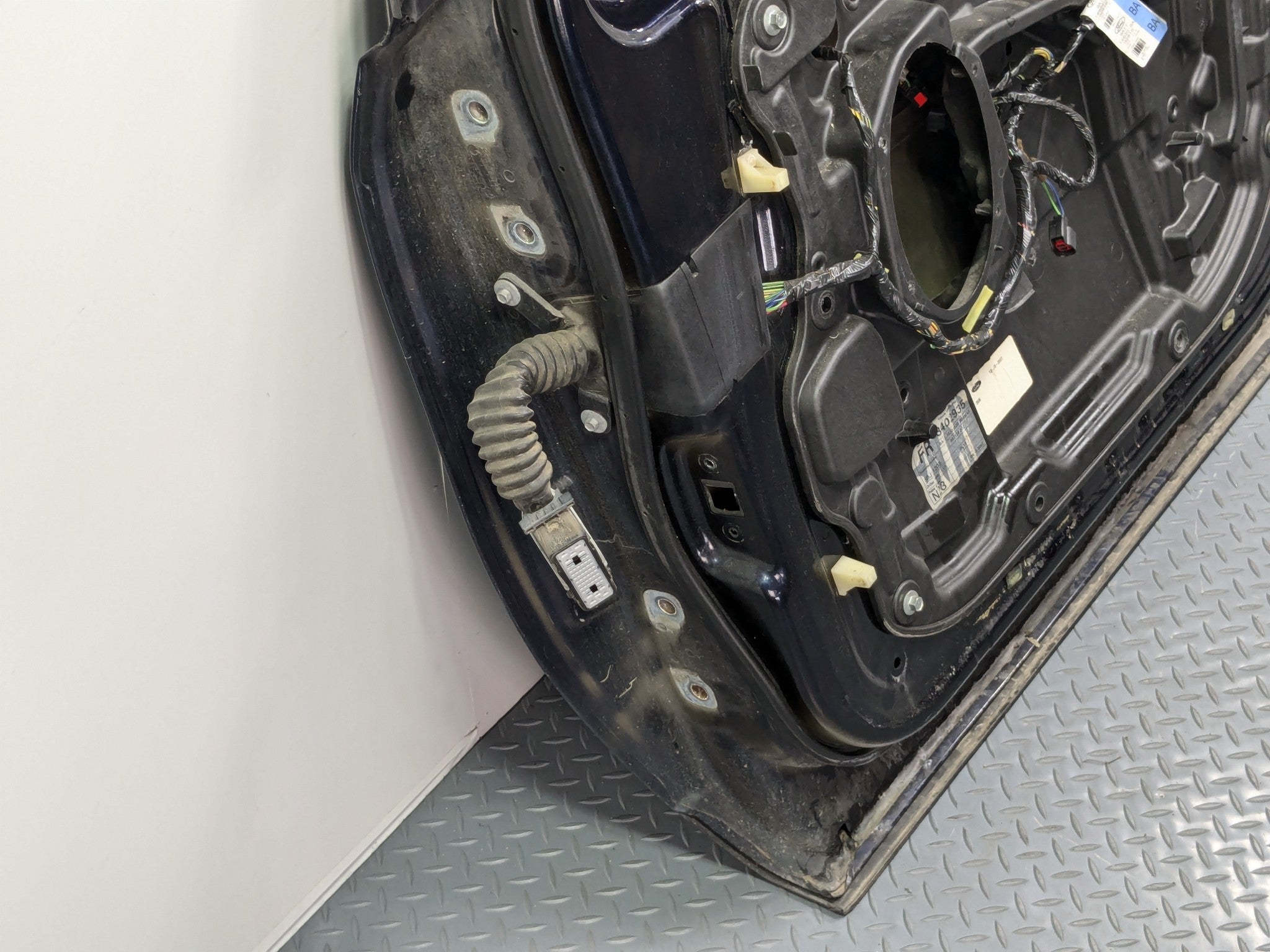 07 - 10 OEM LINCOLN MKX FRONT RIGHT PASSENGER SIDE DOOR SHELL PANEL METALIC BLUE