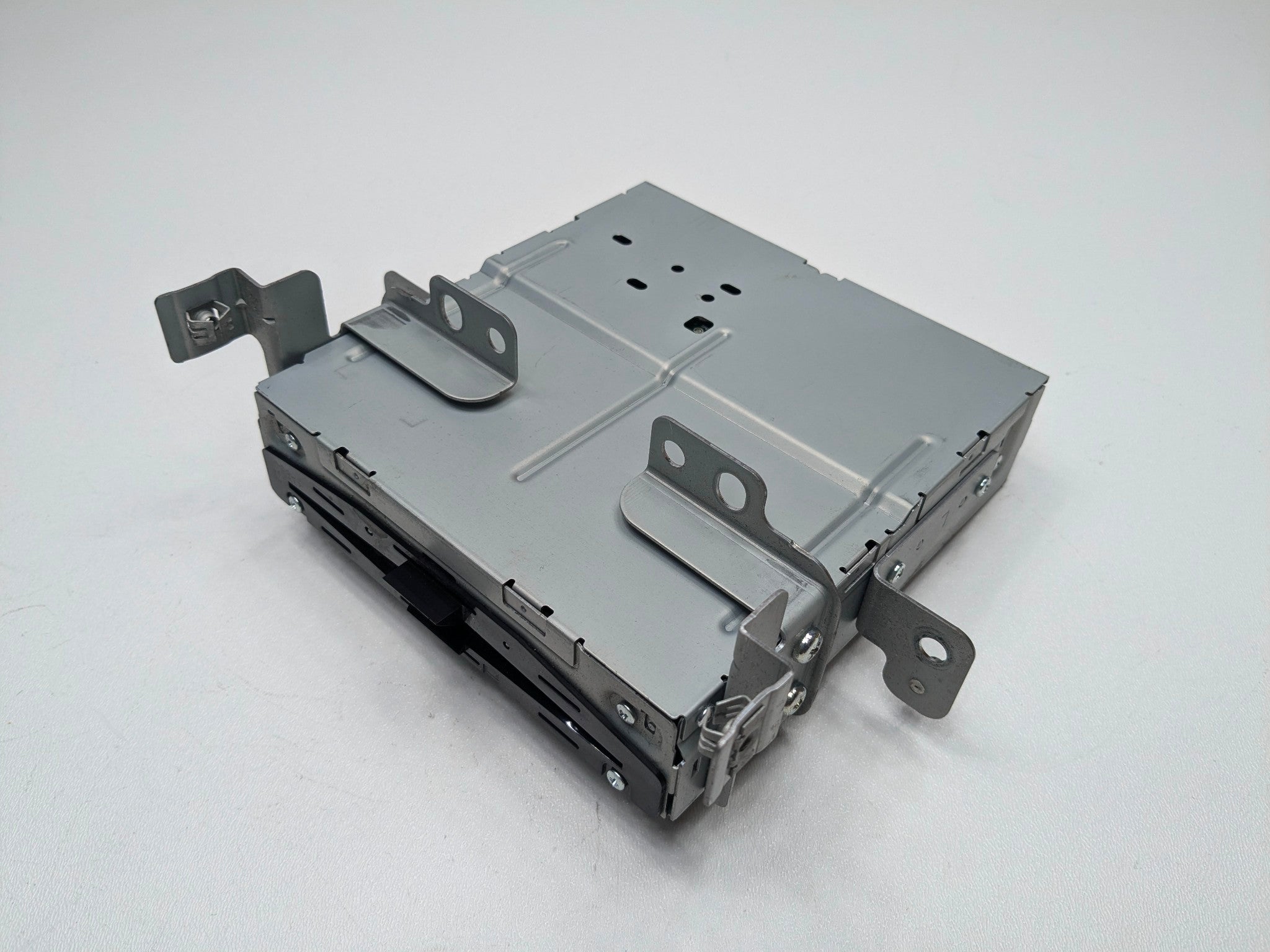 2013 - 2016 OEM LINCOLN MKZ AUDIO EQUIPMENT CD PLAYER AM-FM RADIO RECEIVER UNIT