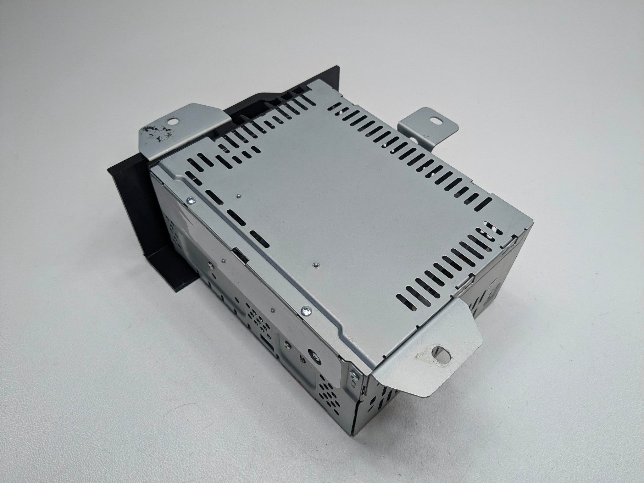 2013 - 2016 OEM LINCOLN MKZ AUDIO AND VISUAL EQUIPMENT RADIO RECEIVER ASSEMBLY