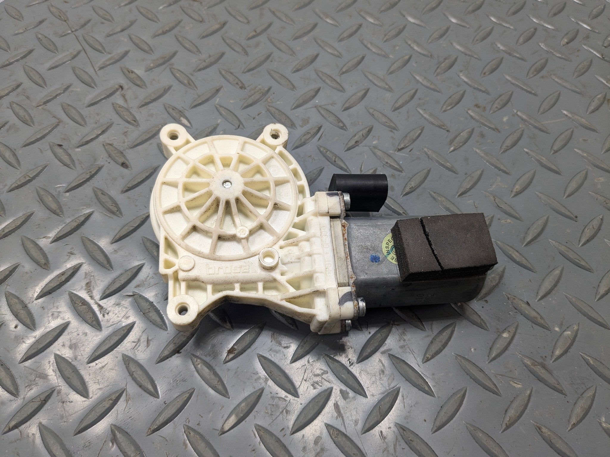 2011 - 2015 OEM FORD EXPLORER FRONT RIGHT SIDE DOOR POWER WINDOW MOTOR REGULATOR