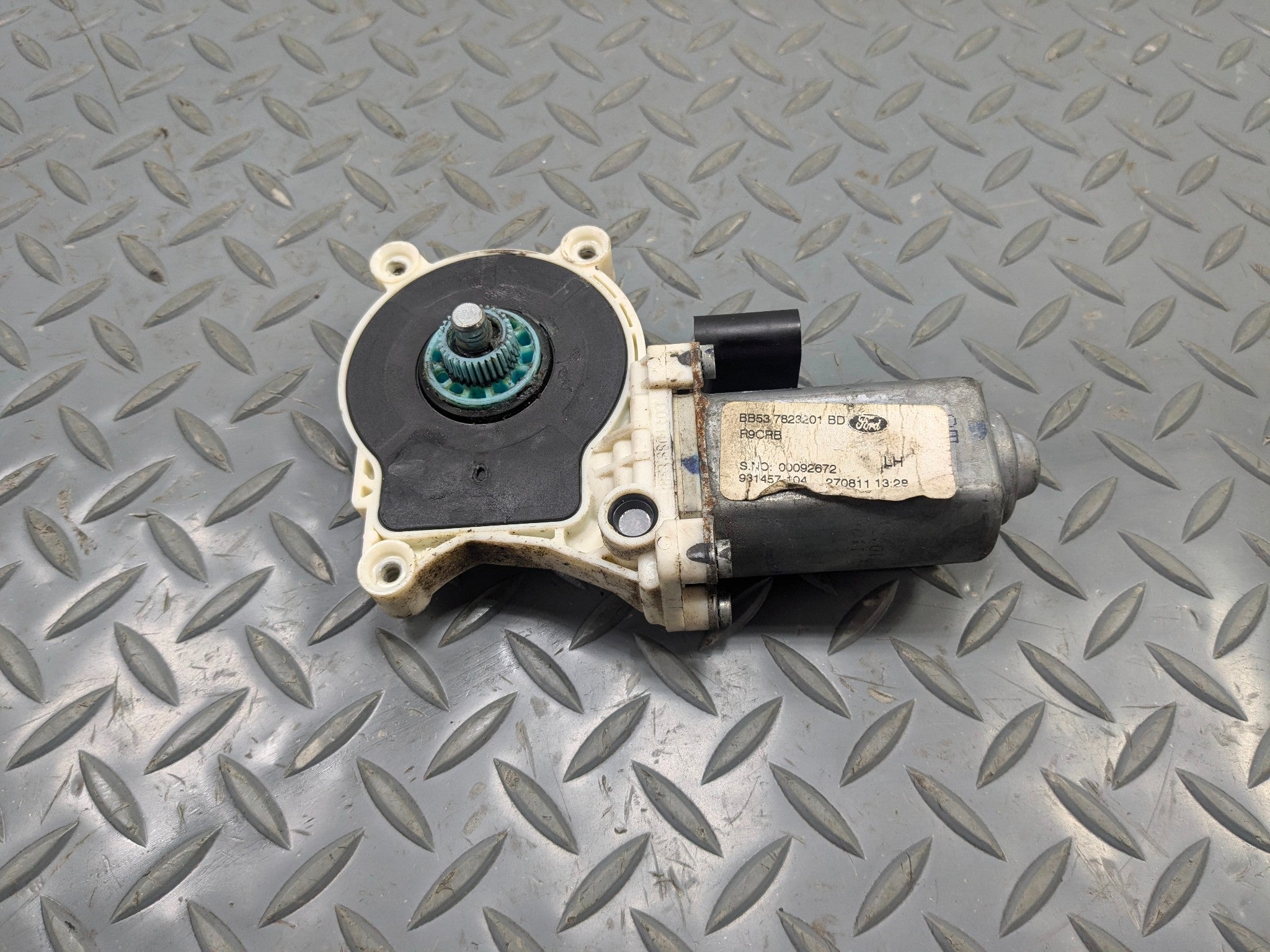 2011 - 2015 OEM FORD EXPLORER FRONT LEFT SIDE DOOR POWER WINDOW MOTOR REGULATOR