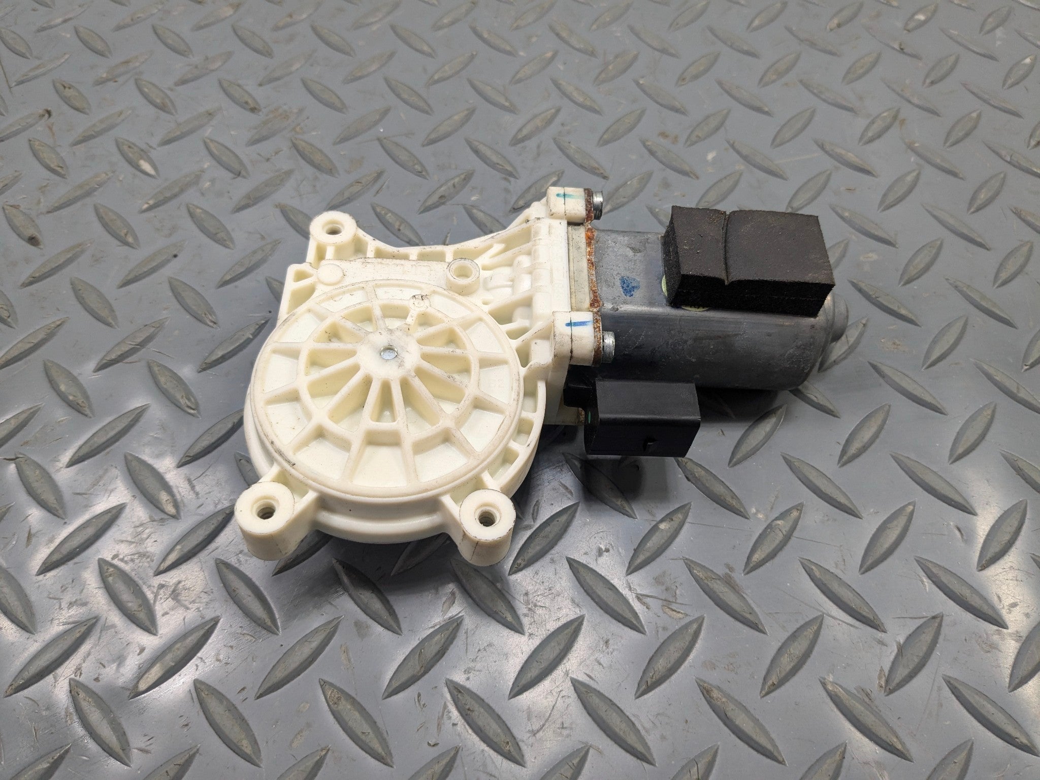2011 - 2015 OEM FORD EXPLORER FRONT LEFT SIDE DOOR POWER WINDOW MOTOR REGULATOR