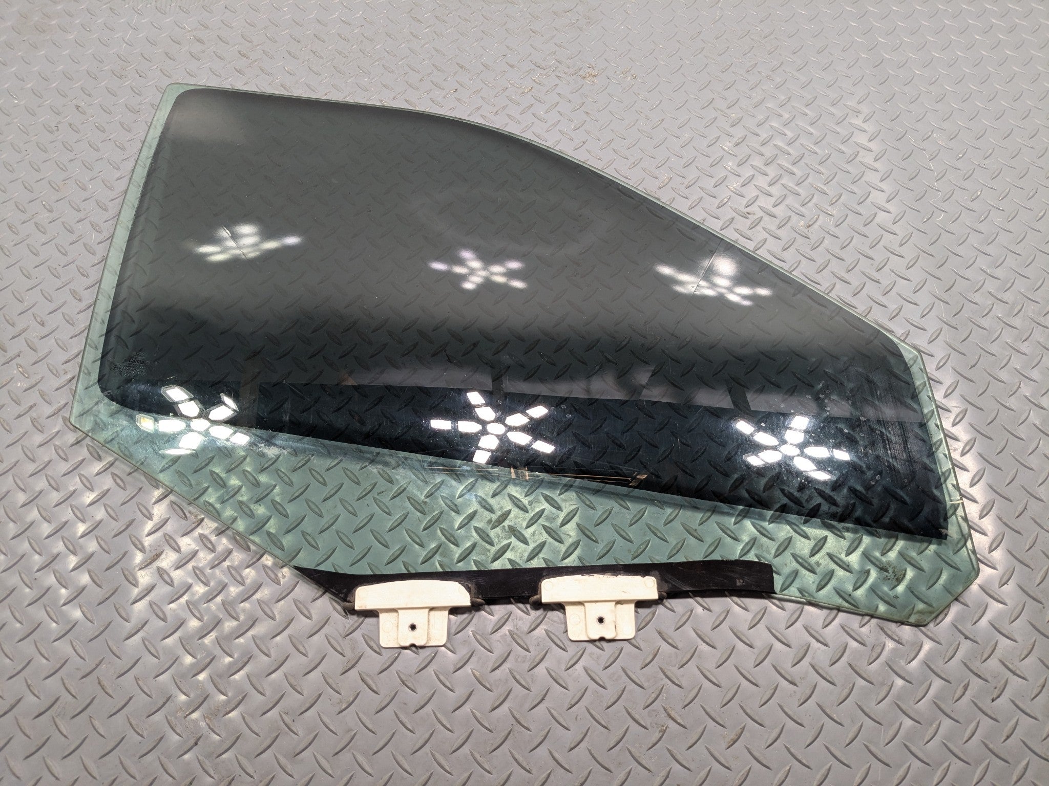 2011 - 2015 OEM FORD EXPLORER FRONT RIGHT PASSENGER SIDE DOOR GLASS WINDOW