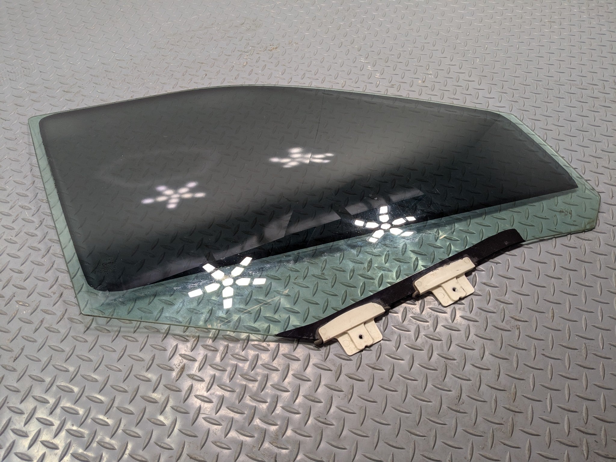 2011 - 2015 OEM FORD EXPLORER FRONT RIGHT PASSENGER SIDE DOOR GLASS WINDOW
