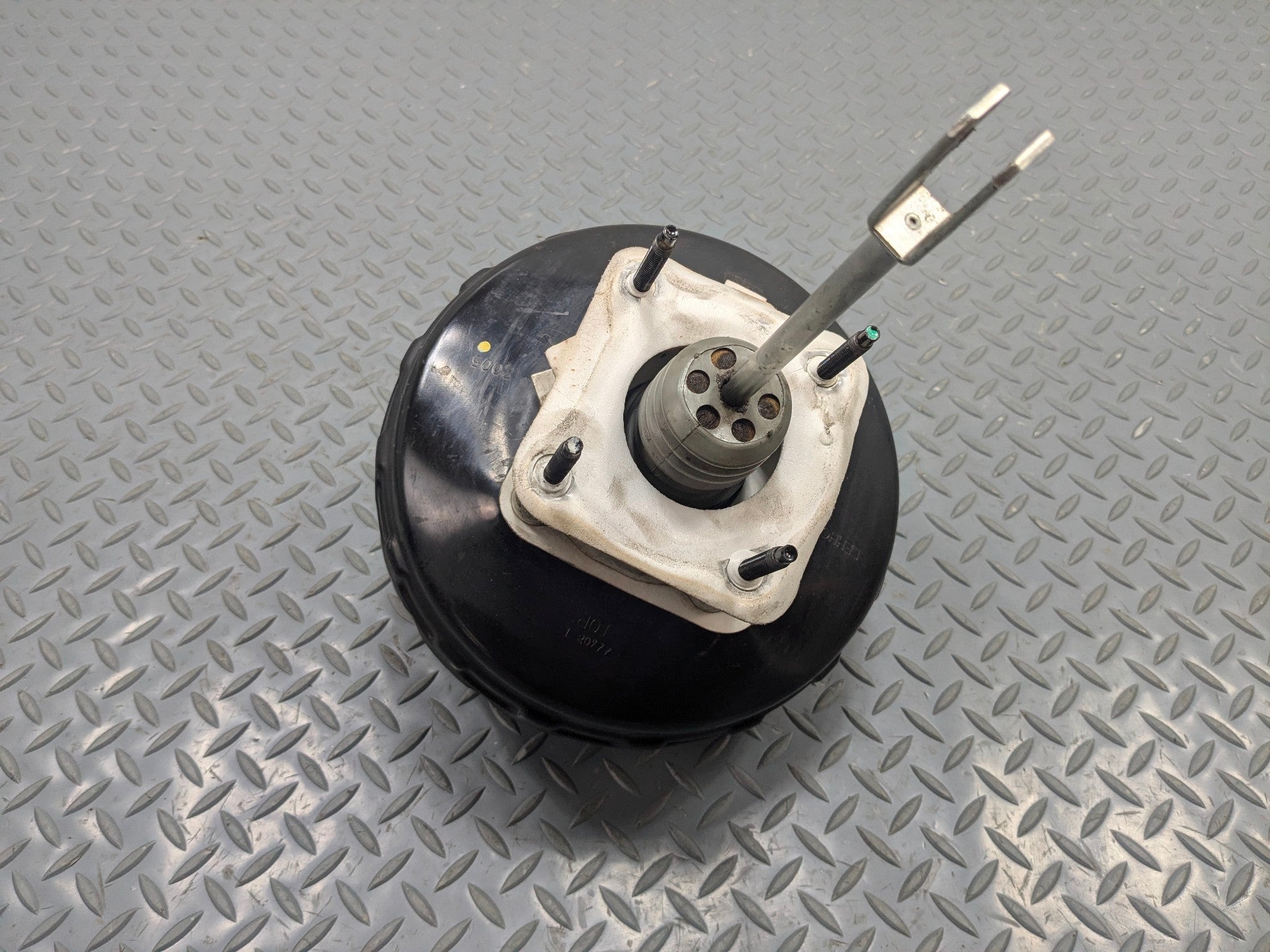 2011 - 2015 OEM FORD EXPLORER POWER BRAKE BOOSTER ASSEMBLY